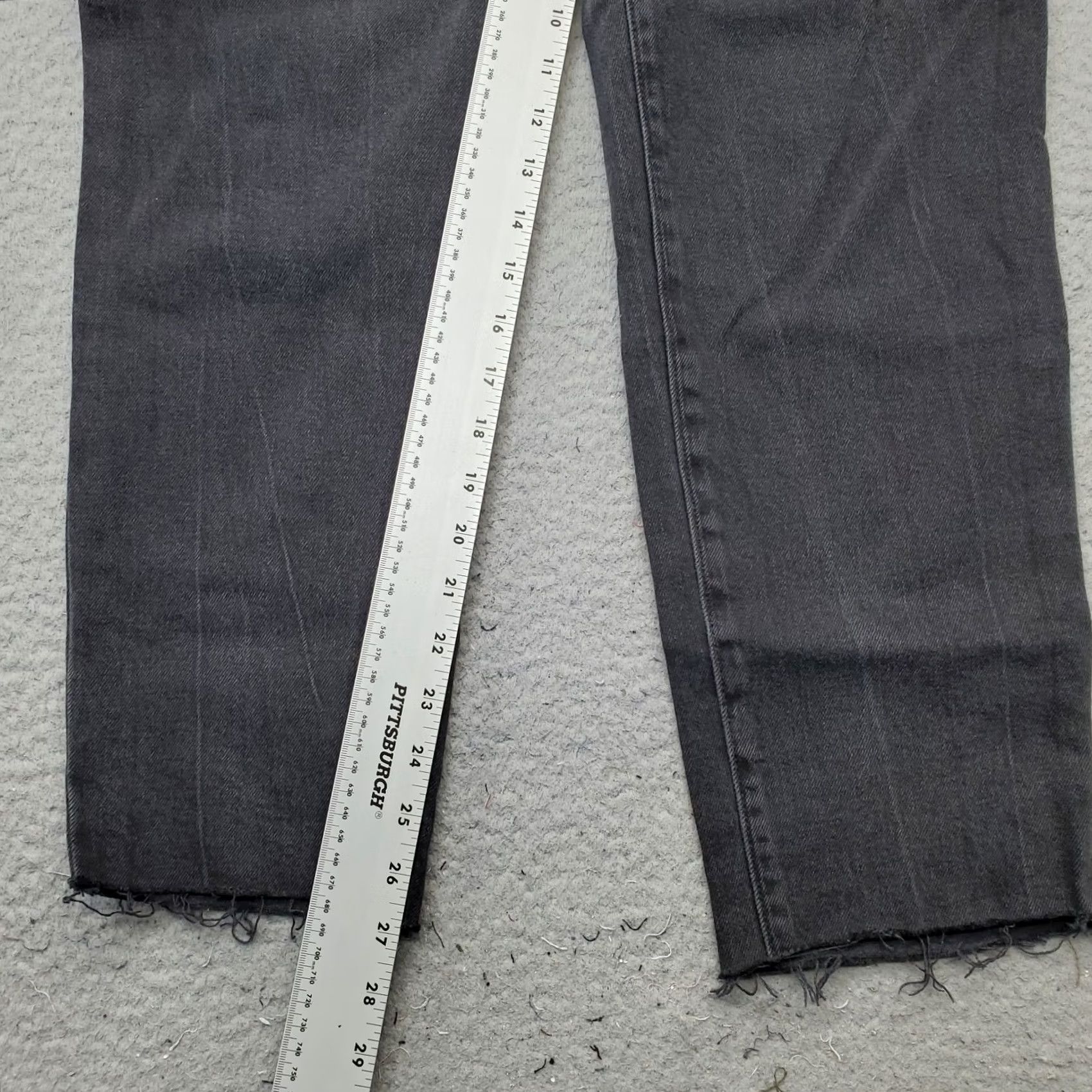 Old Navy Old Navy Womens Jeans 14 Black Straight High-Rise 5-Pocket Denim XS? Size 36" / US 14 / IT 50 - 4 Thumbnail