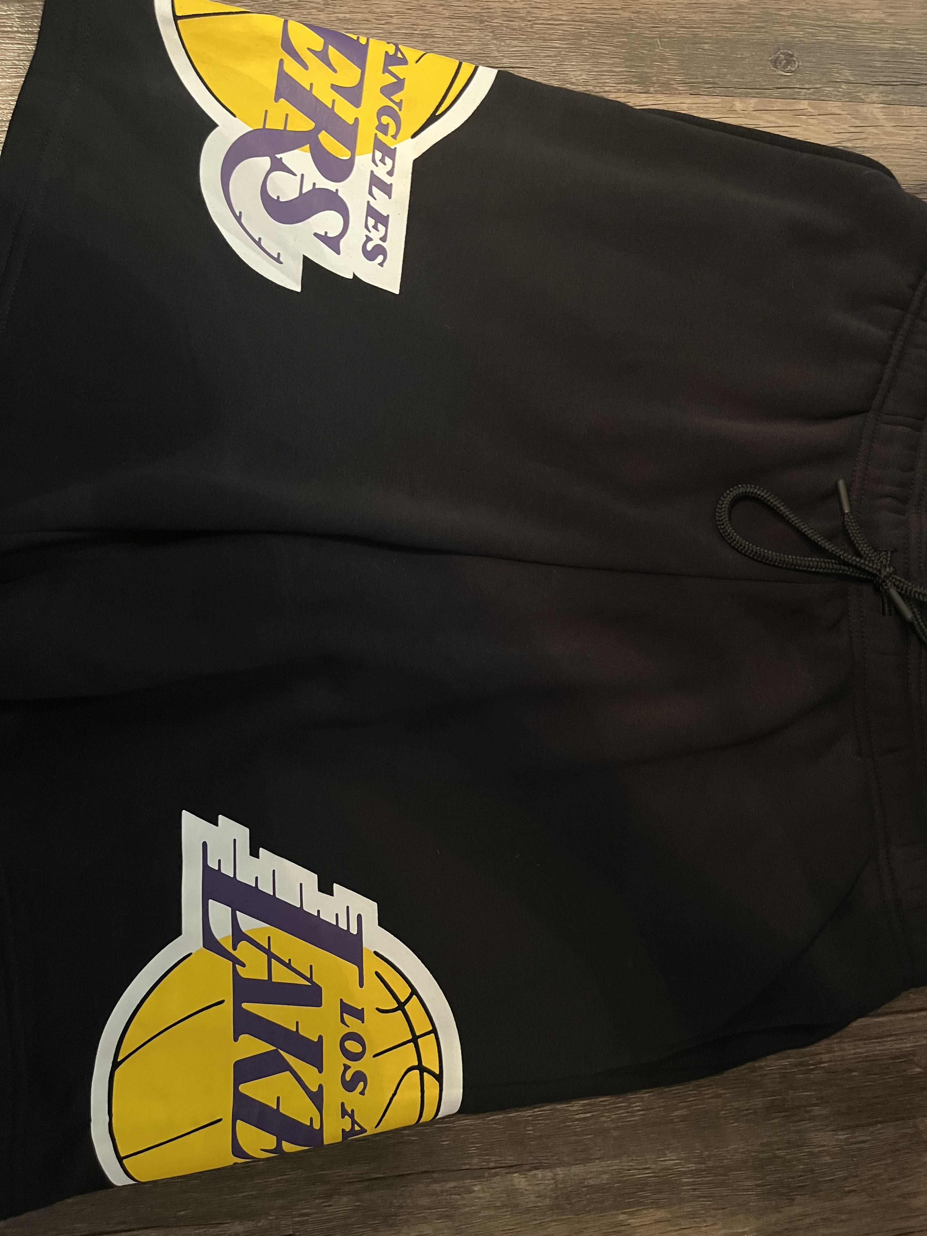 NBA LA Lakers Shorts New! Size US 36 / EU 52 - 2 Thumbnail