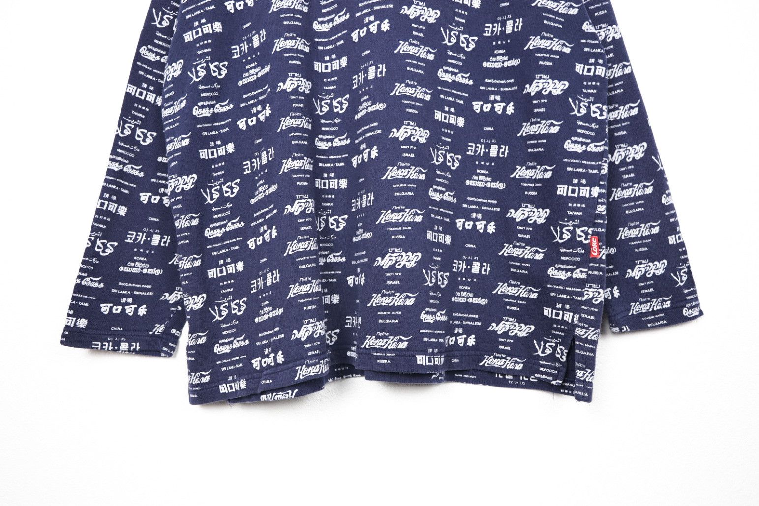 Coca Cola × Vintage Vintage Coca Cola 1996 International Graphic Logo Sweater LS Size US L / EU 52-54 / 3 - 3 Thumbnail