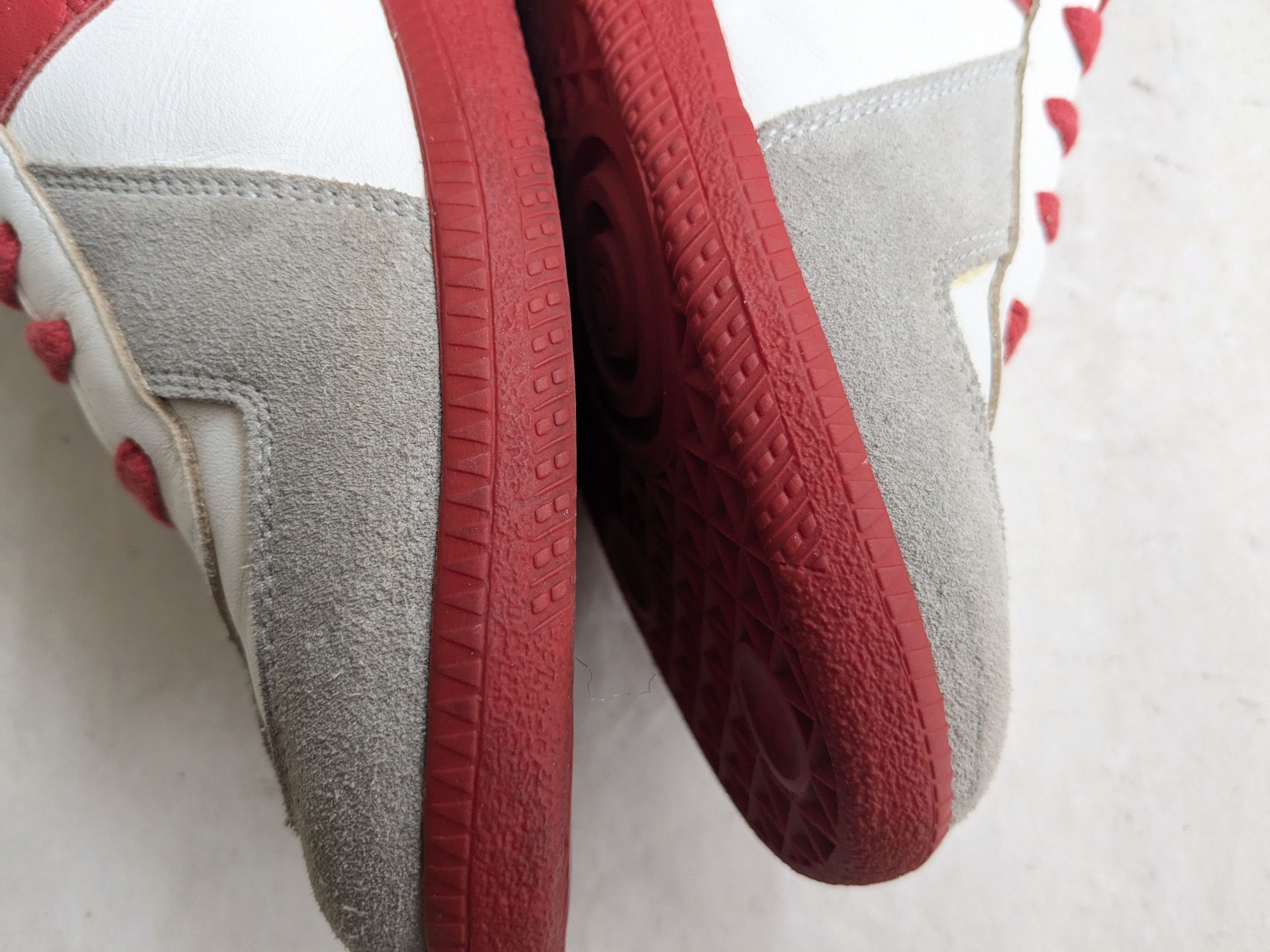 Maison Margiela Maison Margiela GAT Replica White Gray Red 8 41 Size US 8 / EU 41 - 14 Thumbnail