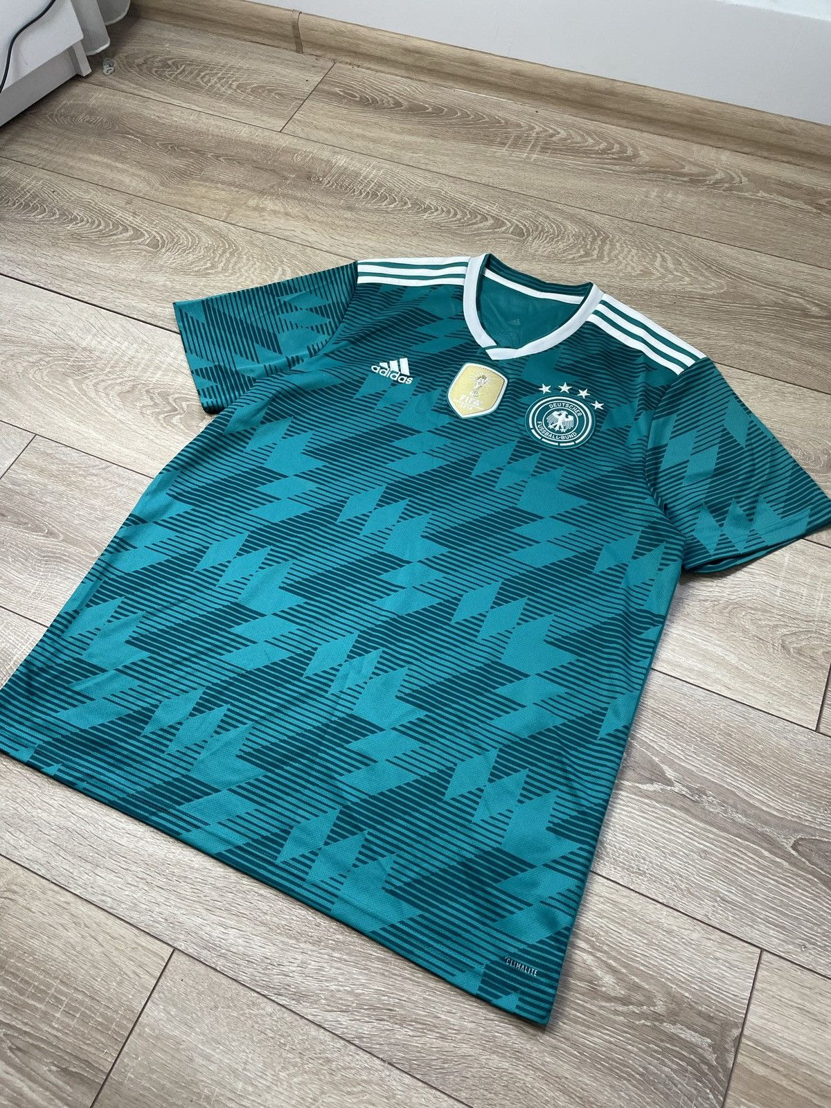 Adidas Germany 2014 world champions shirt soccer jersey L size Size US L / EU 52-54 / 3 - 2 Thumbnail