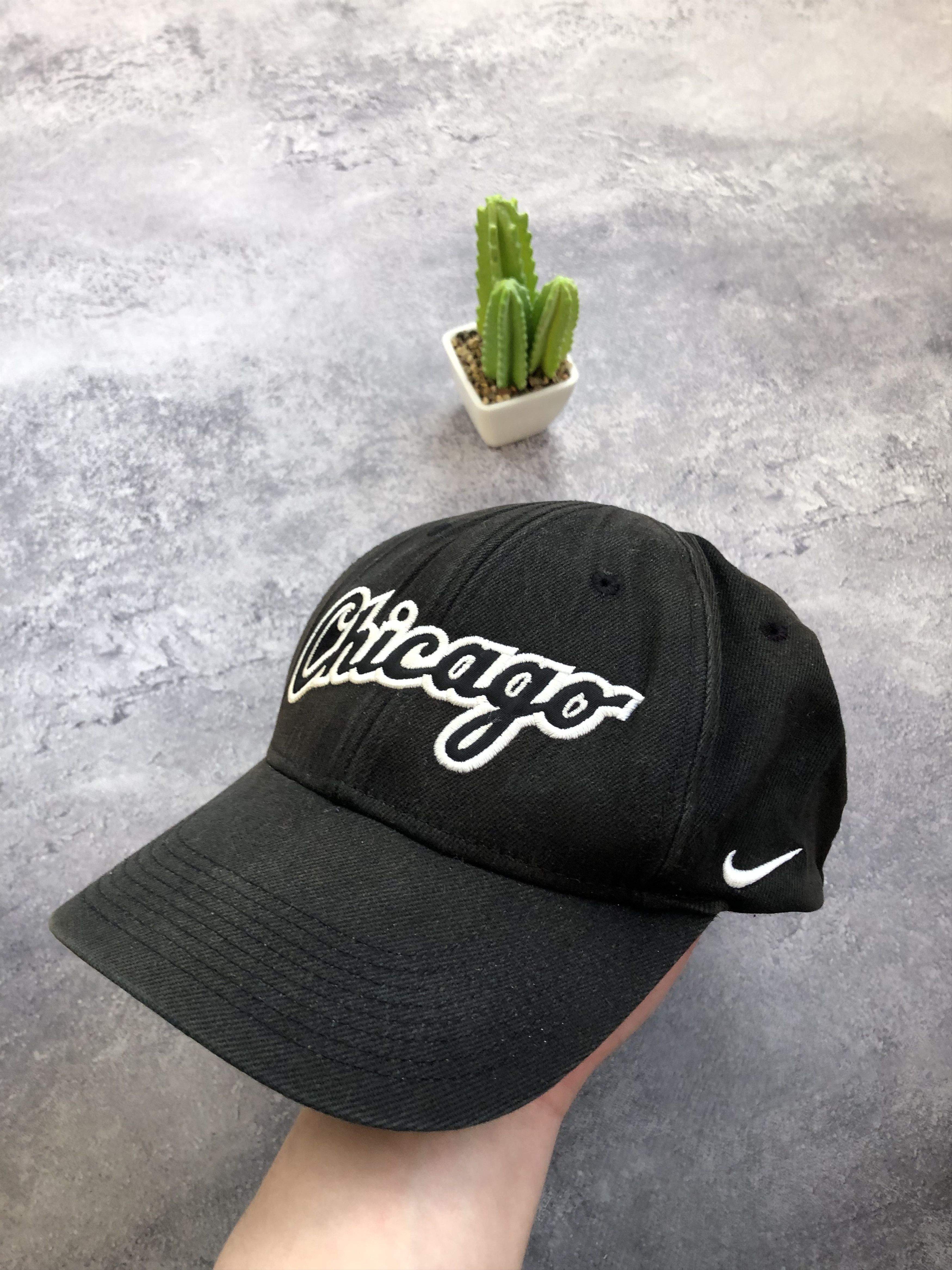 Nike NIKE Chicago Rare Vintage Big Logo Streetwear Casual Size ONE SIZE - 1 Thumbnail