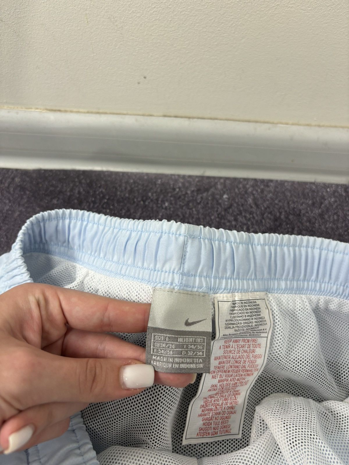 Nike Vintage Nike Y2K Swoosh Baby Blue Hype Shorts Size US 34 / EU 50 - 13 Thumbnail