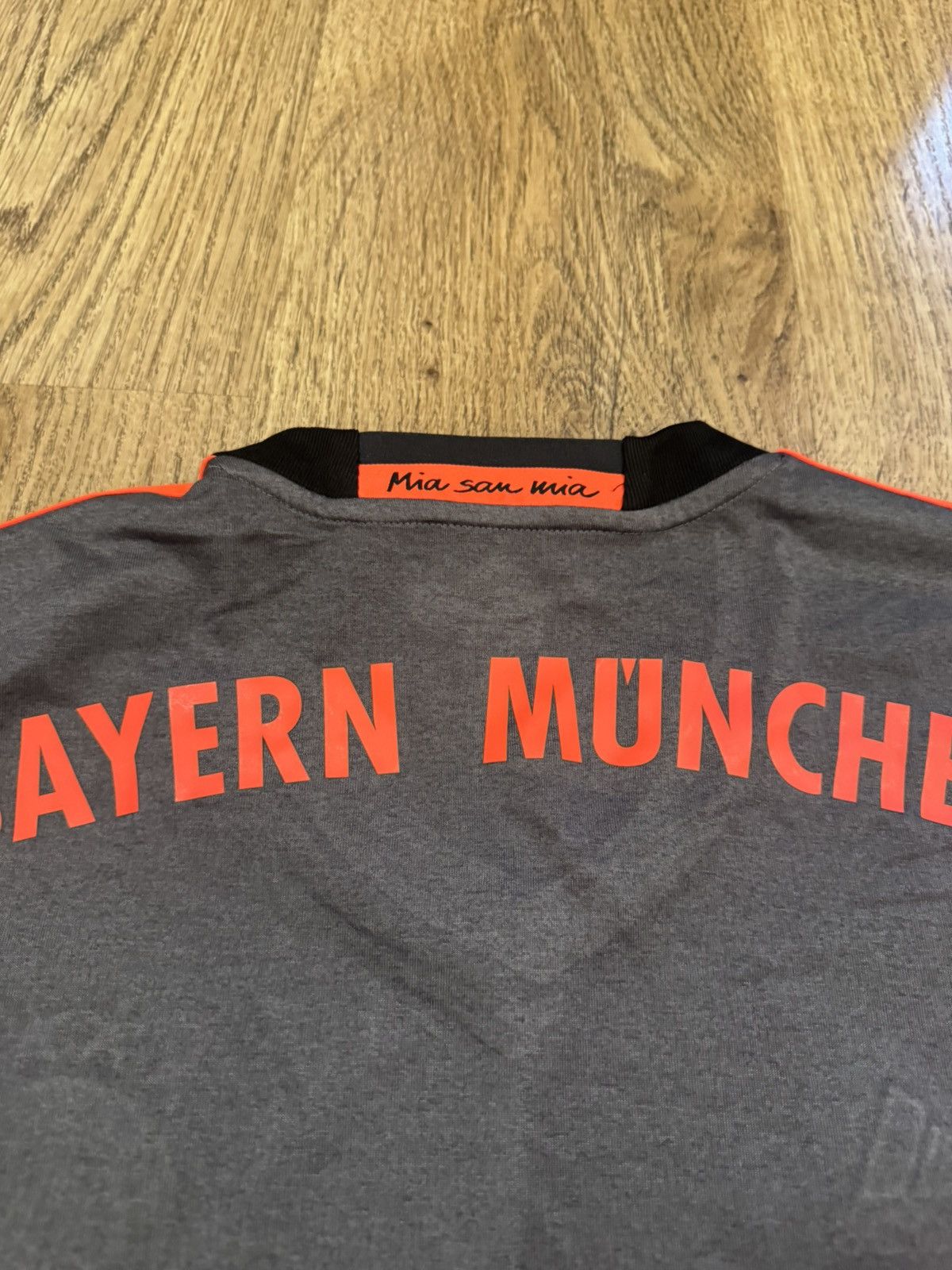 Adidas BAYERN MUNICH 2016 2017 AWAY FOOTBALL SHIRT ADIDAS SIZE XL Size US XL / EU 56 / 4 - 12 Thumbnail