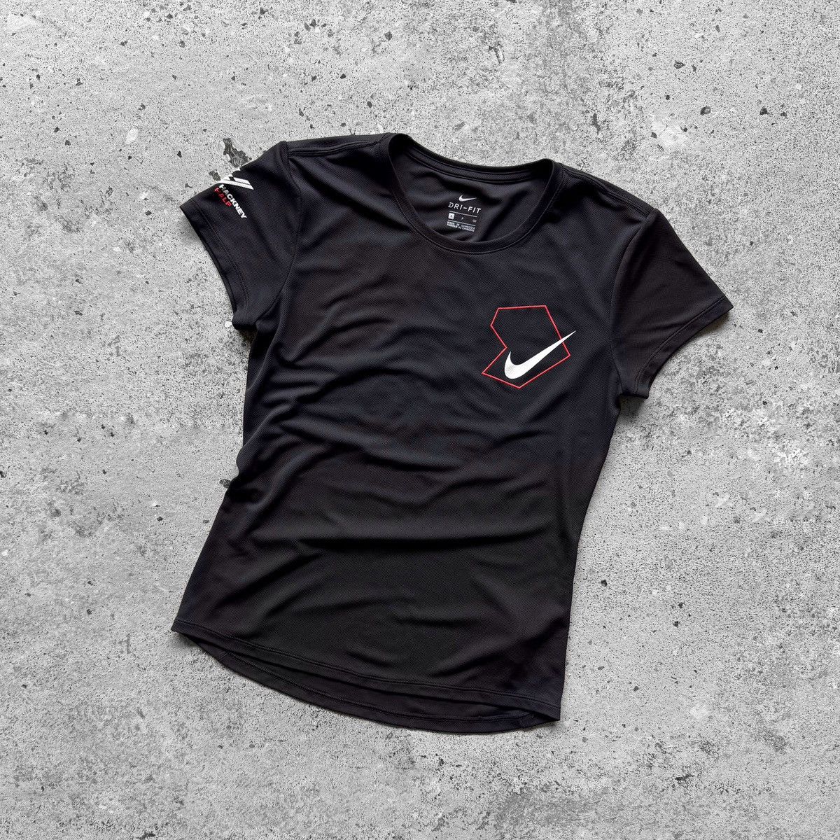 Nike Nike Dri-Fit Womens Hackney Marathon 2021 Sport Top Jersey Size S / US 4 / IT 40 - 3 Thumbnail