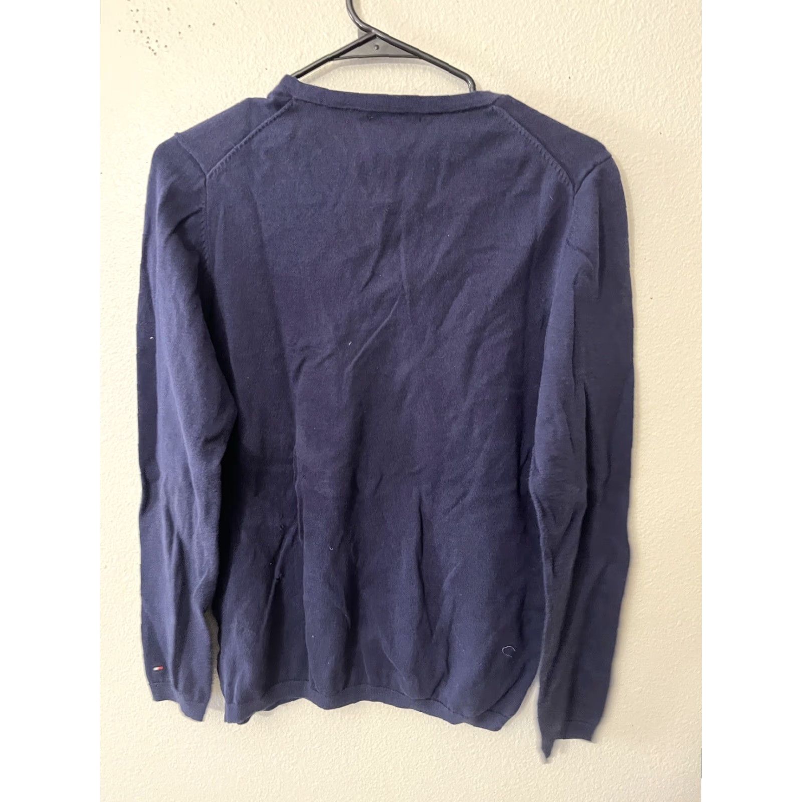 Tommy Hilfiger VINTAGE Tommy Hilfiger Women's Sweater Knit V-Neck Studded Size Large Navy Blue (Blue) Pullover Womens L Size L / US 10 / IT 46 - 2 Thumbnail