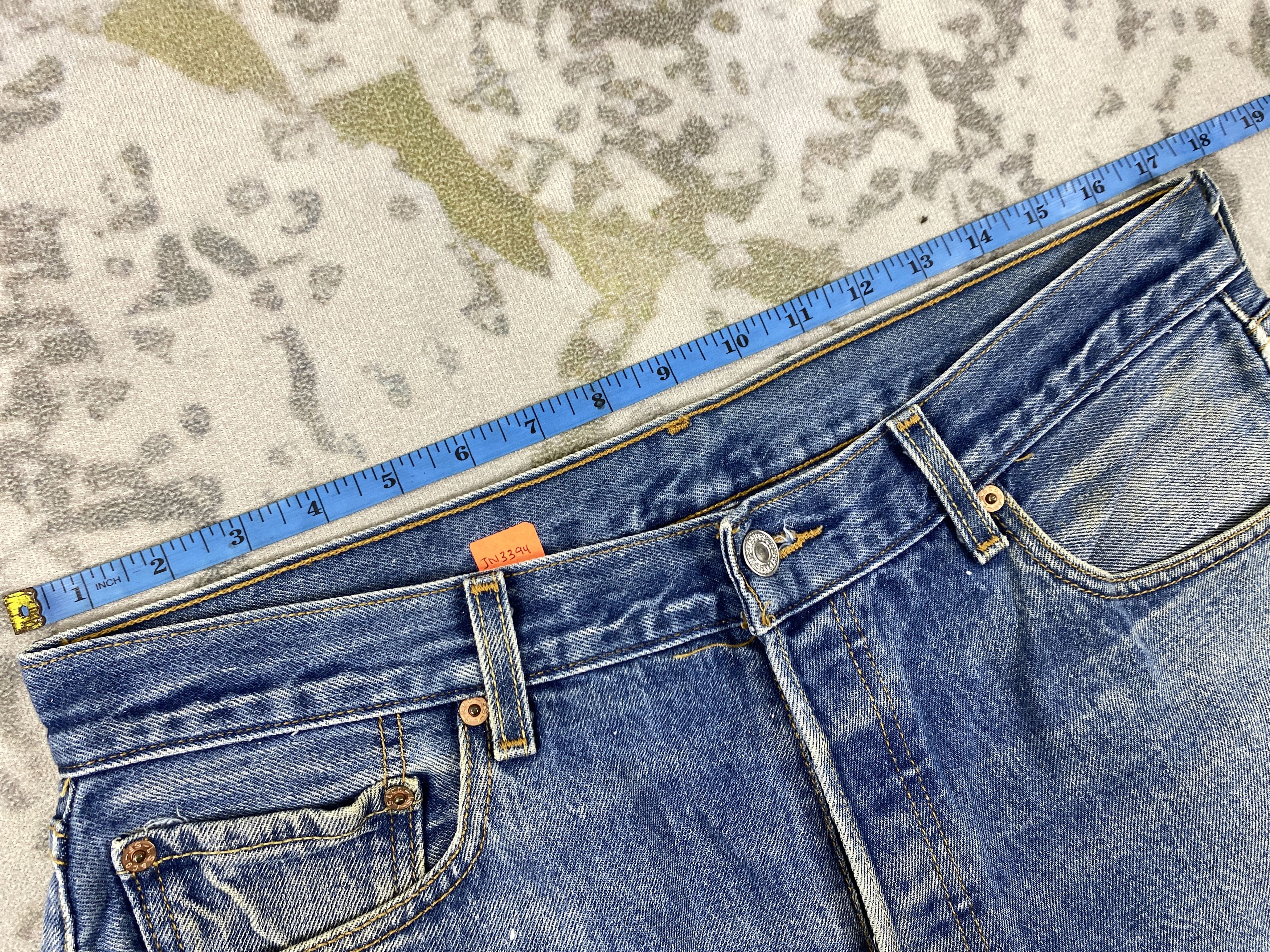 Levi's Vintage Clothing Distressed Blue Vintage Levi's 501 Jeans 35x32.5 JN3394 Size US 35 - 9 Thumbnail
