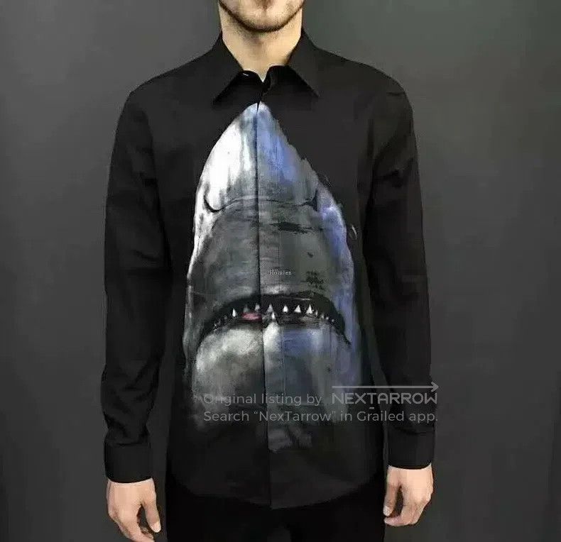 Givenchy Givenchy Shark Shirt Size US XXS / EU 40 - 6 Thumbnail