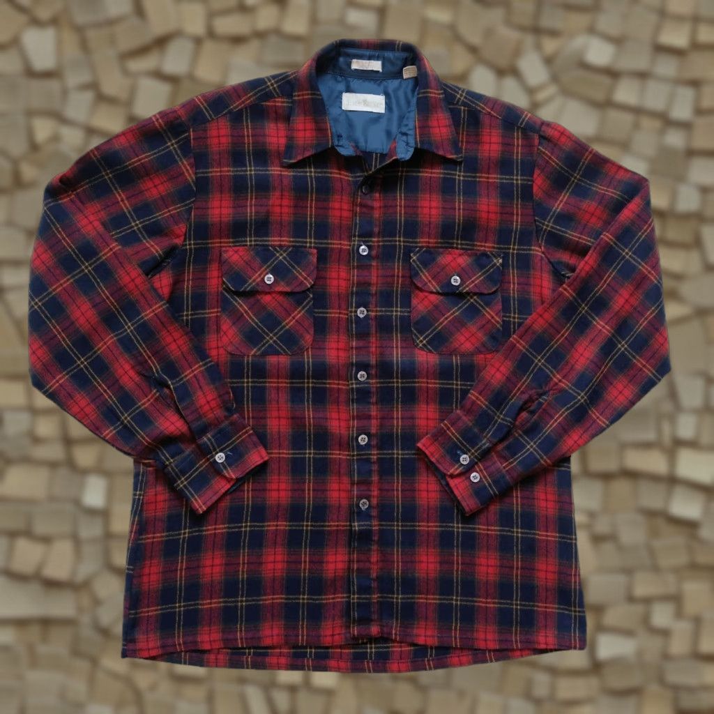 Etro VINTAGE Back Packer Shirt Button-Up Plaid Casual Outdoor Korea Made MD Red 70s 80s Mens Bag Pockets Long Sleeve Button-Down Collared Fit Regular Size US M / EU 48-50 / 2 - 1 Thumbnail