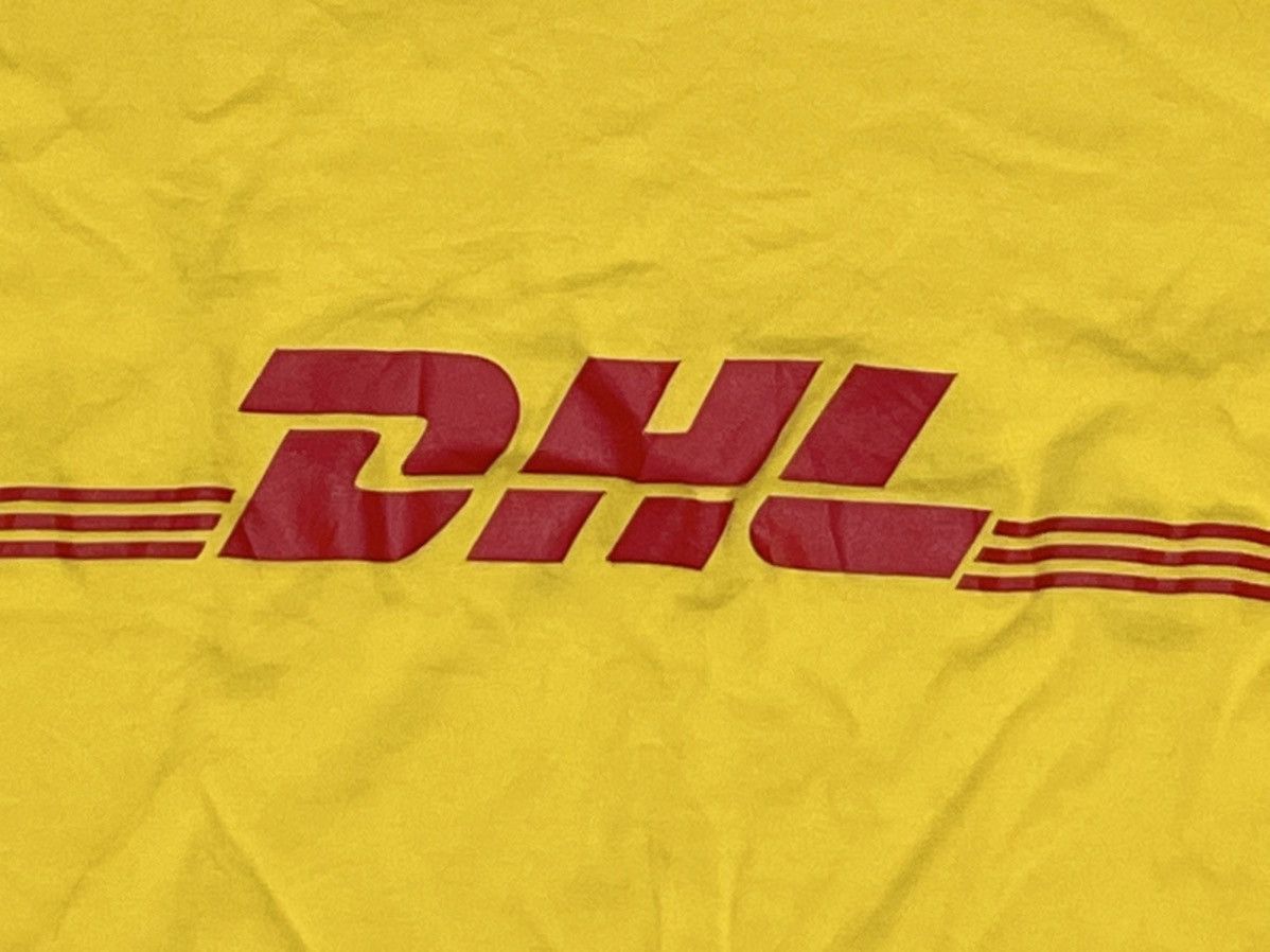 DHL Vetements DHL T-Shirts Size US M / EU 48-50 / 2 - 7 Thumbnail