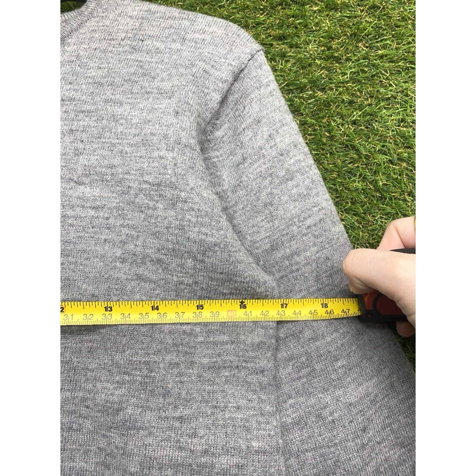 Talbots **Talbots Merino Wool Women's Medium Grey Slim Fit Classic Sweater** User: **Talbots Merino Wool Women's Medium Grey Slim Fit Classic Pullover** Size M / US 6-8 / IT 42-44 - 7 Thumbnail