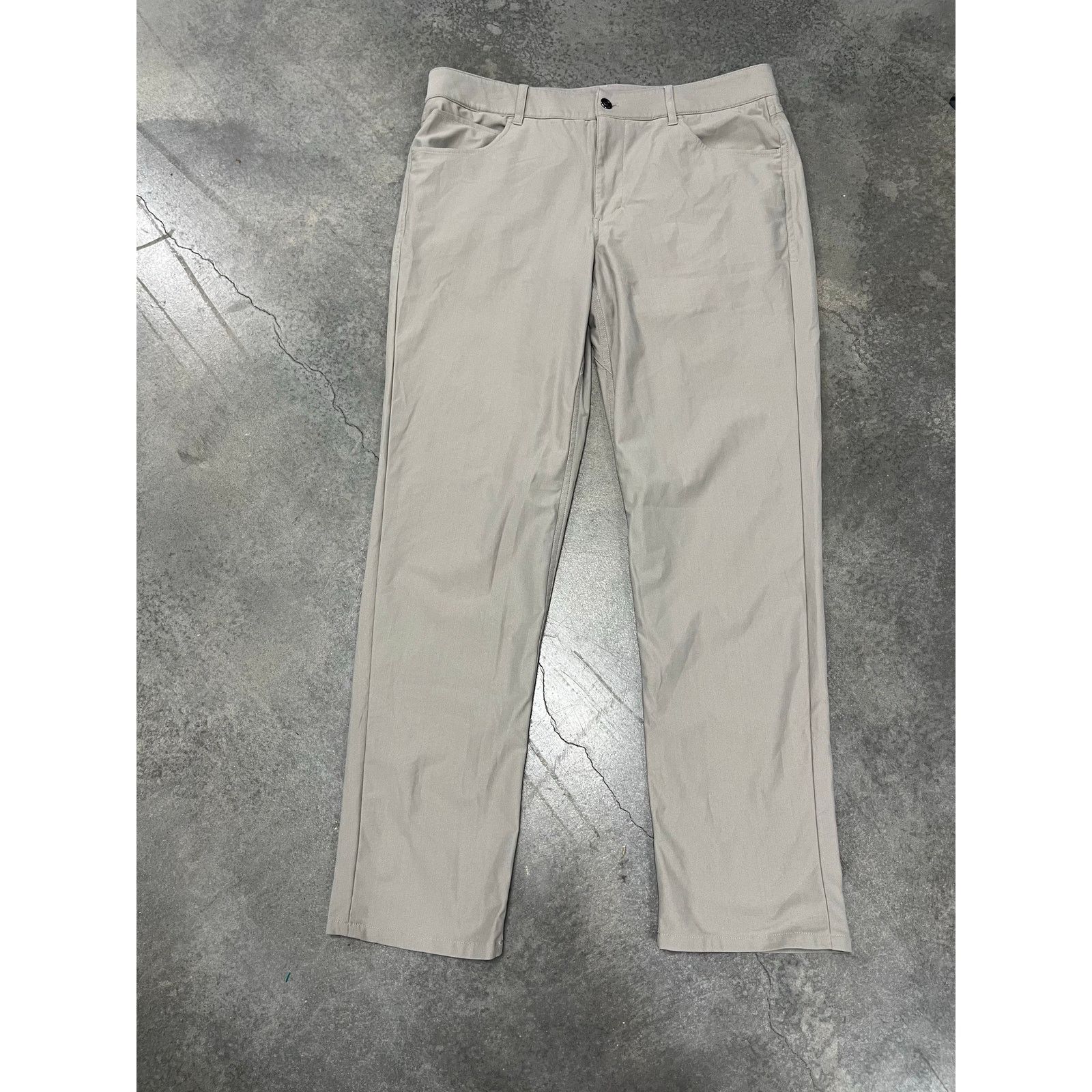 johnnie-O Johnnie O Pants Men 36 Cross Country Prep Performance Golf Size US 36 / EU 52 - 1 Thumbnail