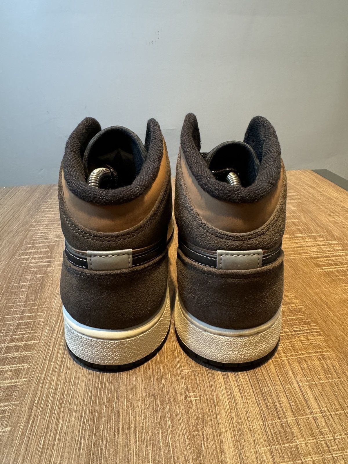 Jordan Brand Nike Air Jordan 1 Mid SE GS Earth Tone Youth Size Boys 7Y Size US 7 / EU 40 - 4 Thumbnail