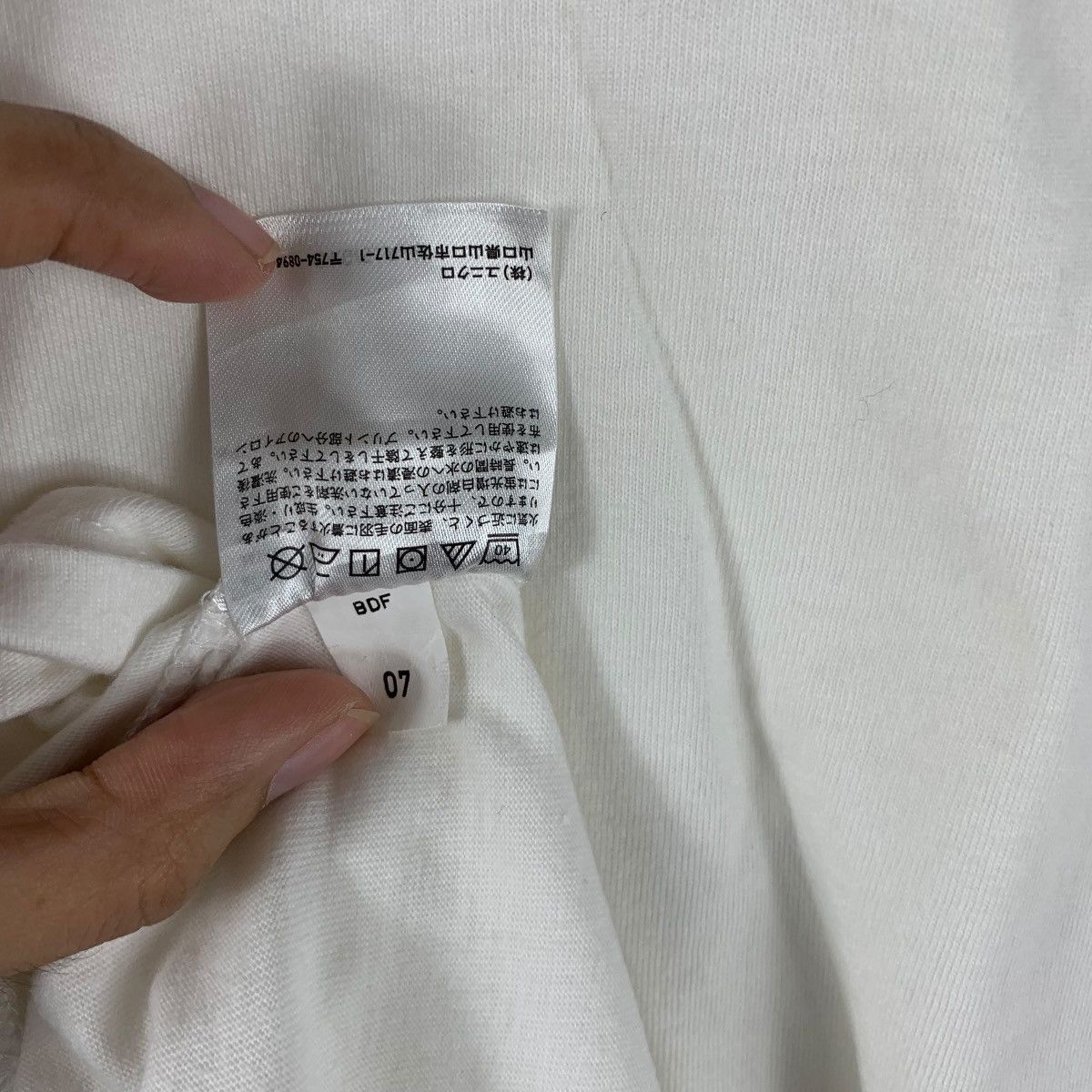 Uniqlo UNIQLO x DEMON SLAYER Hashira Training Anime Tee Shirt Top Size US L / EU 52-54 / 3 - 8 Thumbnail