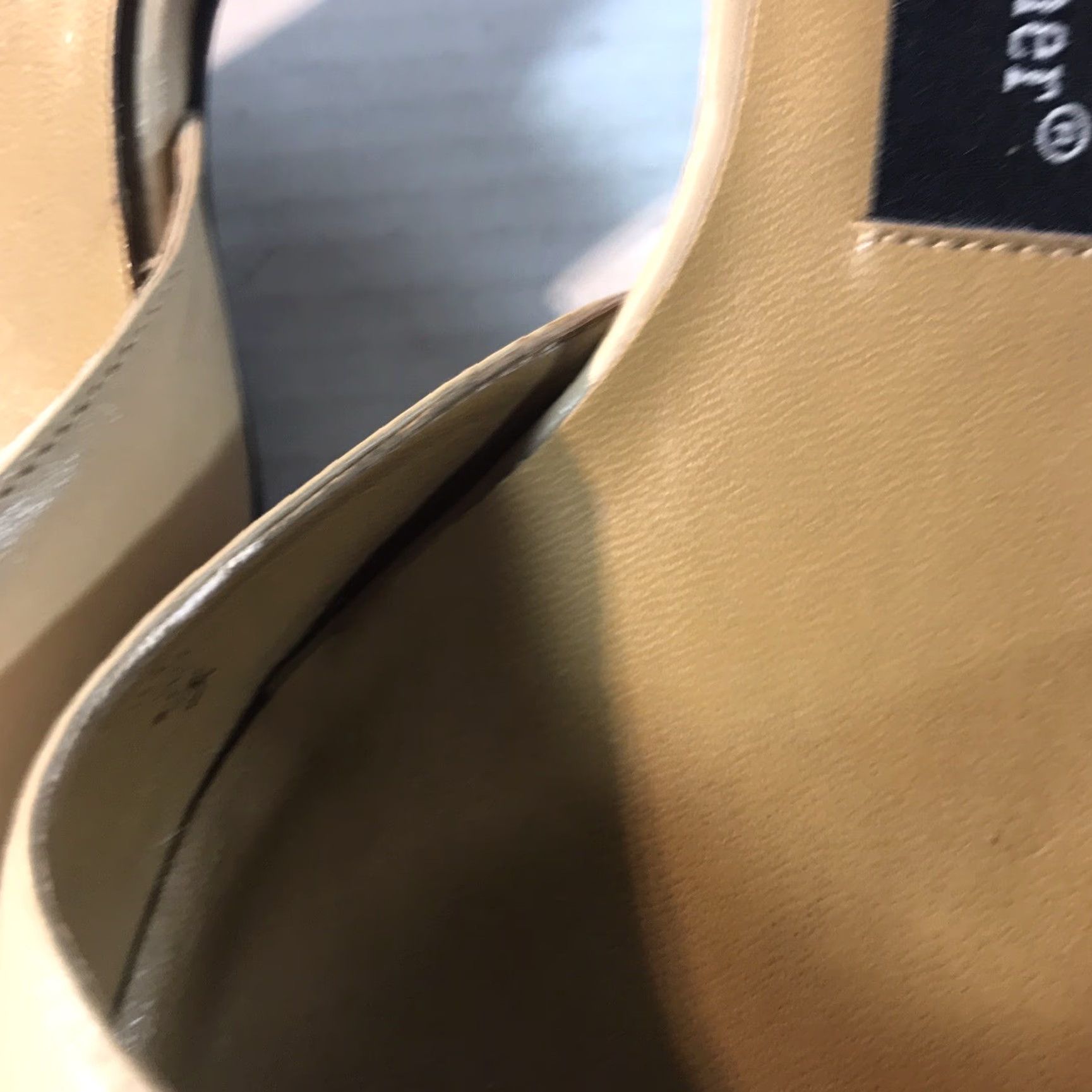 Etienne Aigner Etienne Aigner Beige Slingback Heels Womens Size 7.5M Mid Heel 2.5in Pointed Toe Spain Size US 8 / IT 38 - 2 Thumbnail