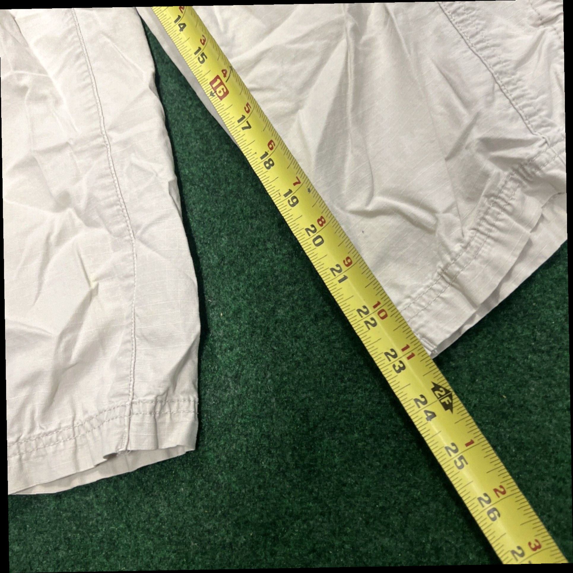 Eddie Bauer EDDIE BAUER LEGEND WASH KHAKI CROP CAPRI PANTS - WOMEN'S SIZE 14 Size 36" / US 14 / IT 50 - 6 Thumbnail