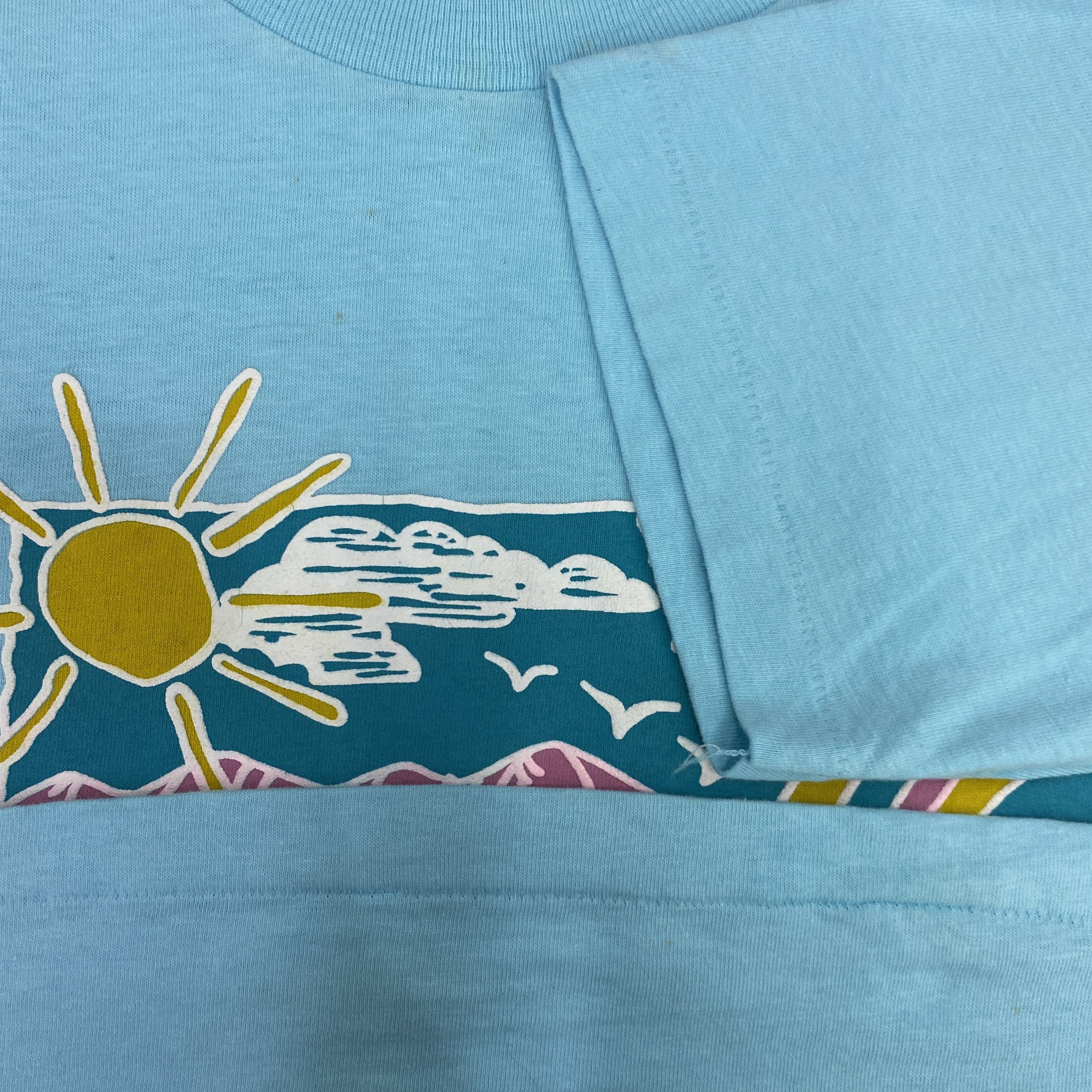 Vintage Vintage Sailboats Hawaii TShirt - J030 Size US M / EU 48-50 / 2 - 6 Thumbnail