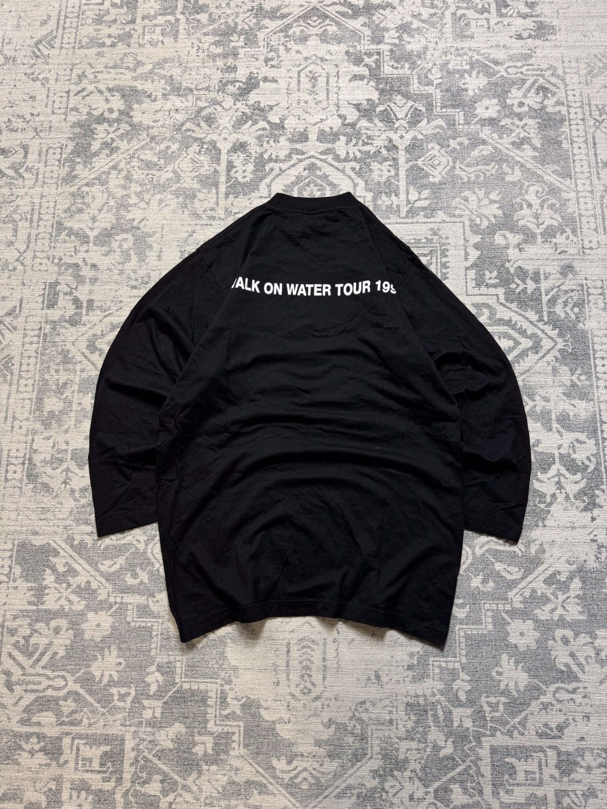 Band Tees 💥Vintage UFO Walk On Water Tour 1998 Rock Merch Longsleeve Size US L / EU 52-54 / 3 - 7 Thumbnail
