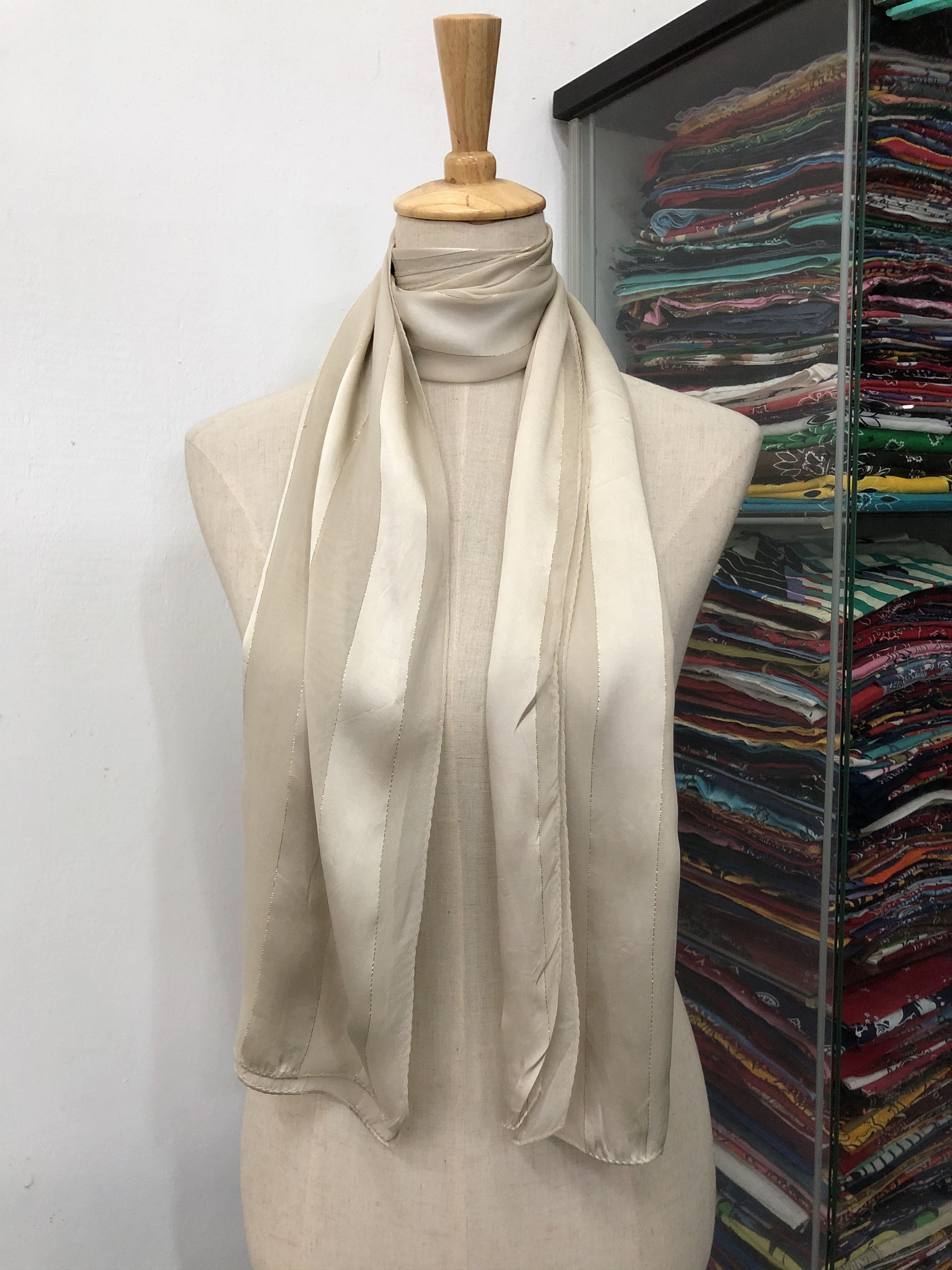 Vintage Vintage Gianni Accardi Silk Scarf Size ONE SIZE - 1 Thumbnail
