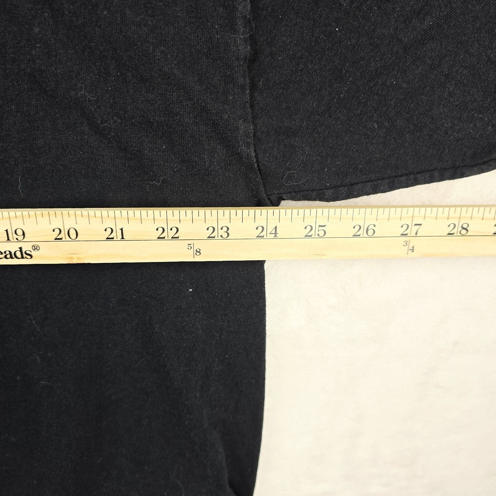 Hanes Never Underestimate An Old Man Listens Van Halen Shirt XXL Size US XXL / EU 58 / 5 - 6 Thumbnail