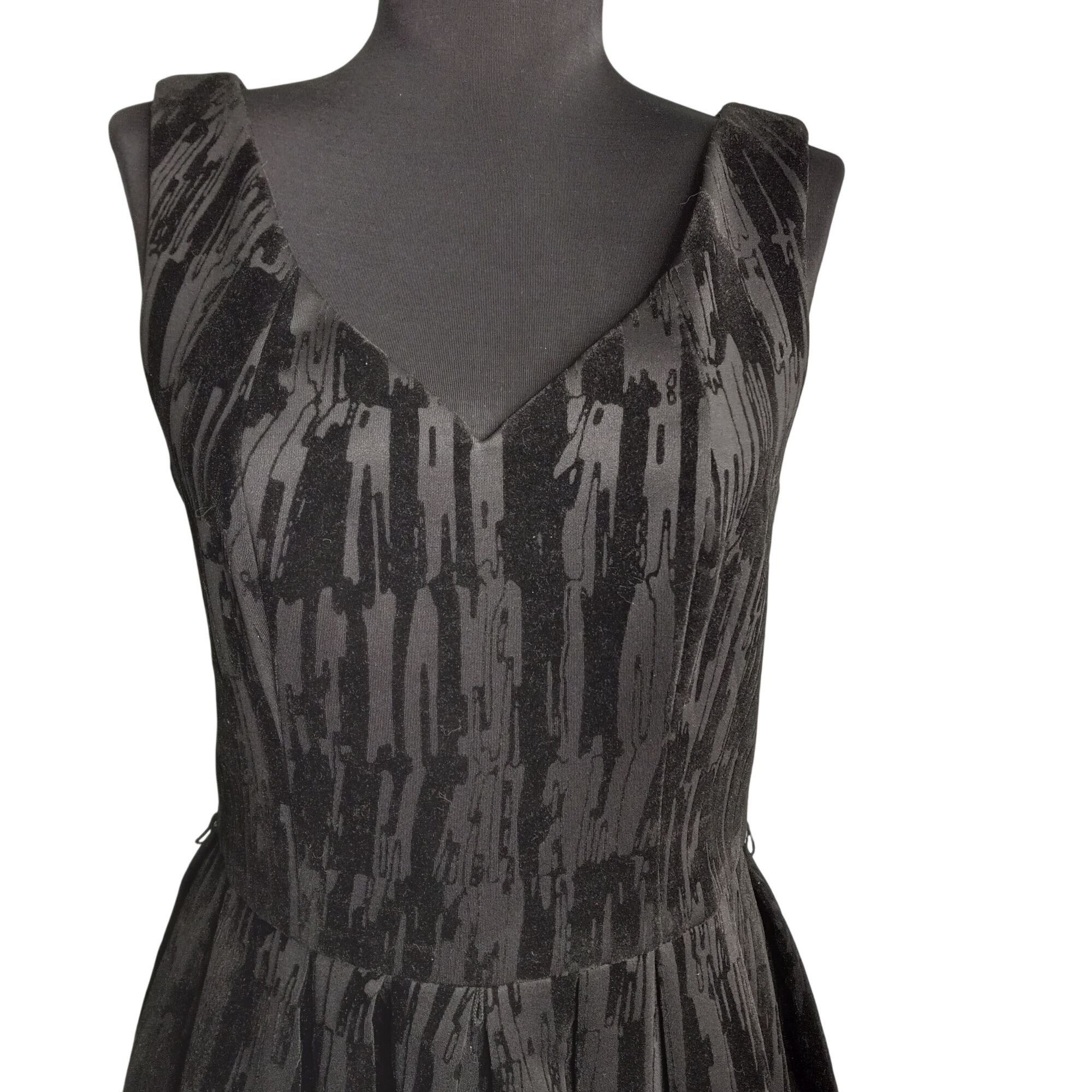 Calvin Klein Calvin Klein Size 4 Dress Black Velvet Burnout Sleeveless Fi Size S / US 4 / IT 40 - 2 Thumbnail
