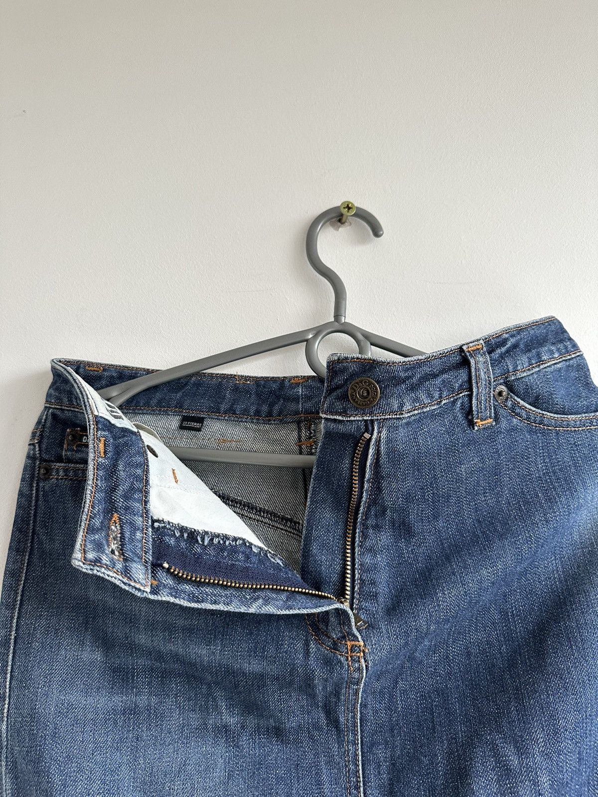 Dolce & Gabbana Vintage Dolce & Gabbana Denim Knee Length Skirt Blue Size 26 Size 26" / US 2 / IT 38 - 8 Thumbnail