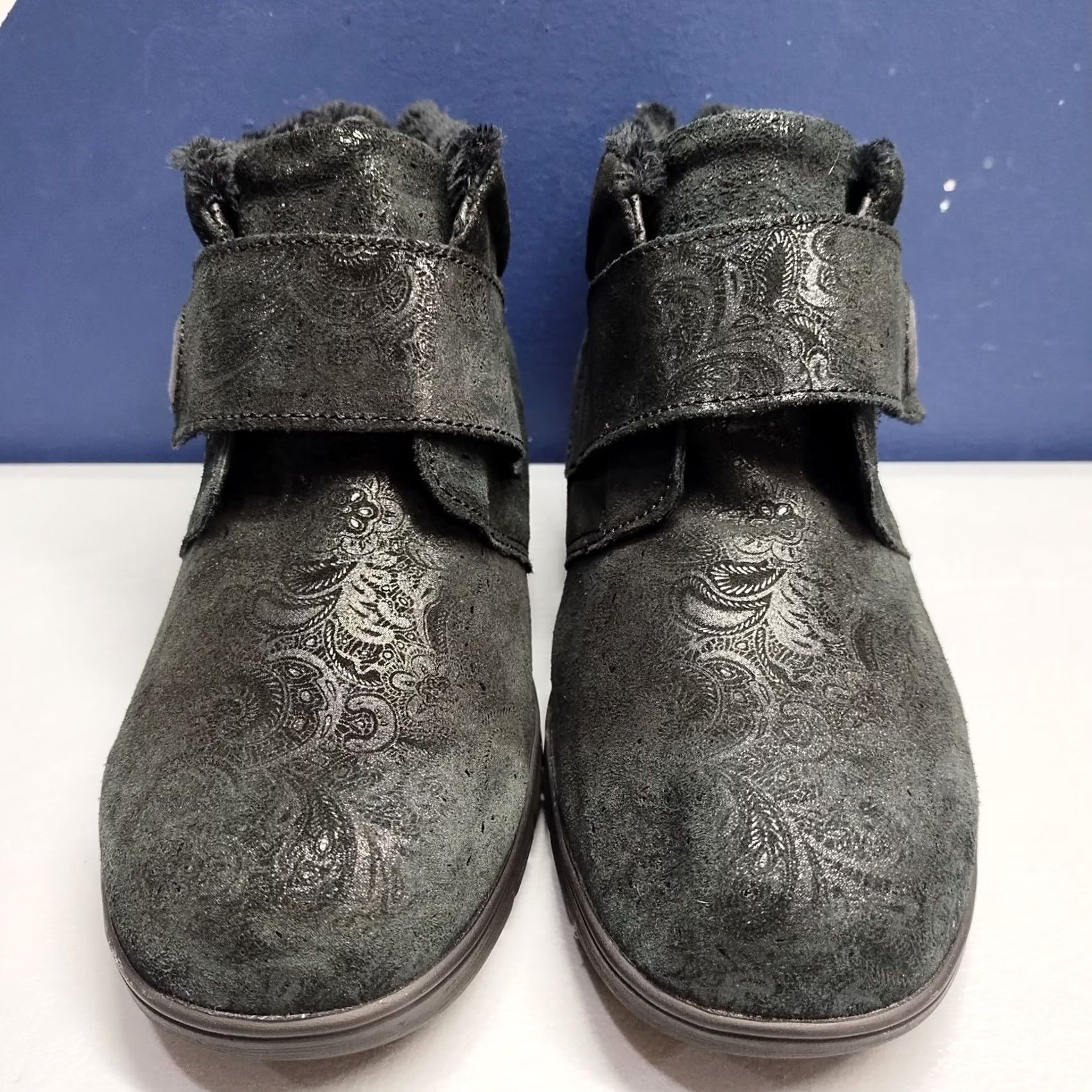 Vintage Cosyfeet Womens 8.5 Black Paisley Faux Fur Lined Ankle Boots Hook & Loop Bootie, Size 8.5, Casual Travel, Leather Upper, Rubber Outsole, Velvet? No. Size US 9 / IT 39 - 2 Thumbnail