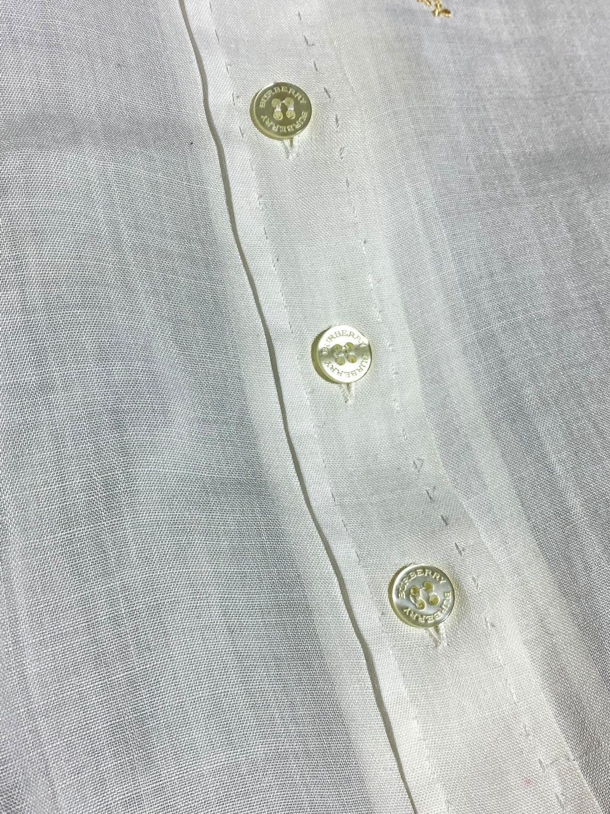 Burberry Burberry London White Bamboo Shirt With Gold Embroidery Size L / US 10 / IT 46 - 10 Thumbnail