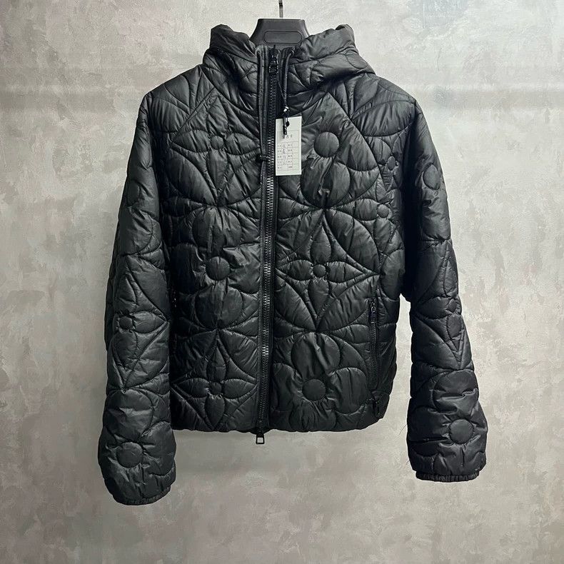 ジャケット・アウター LOUIS VUITTON Fragment Design Jacket M Louis Vuitton x Fragment Design Embroidered Varsity Jacket