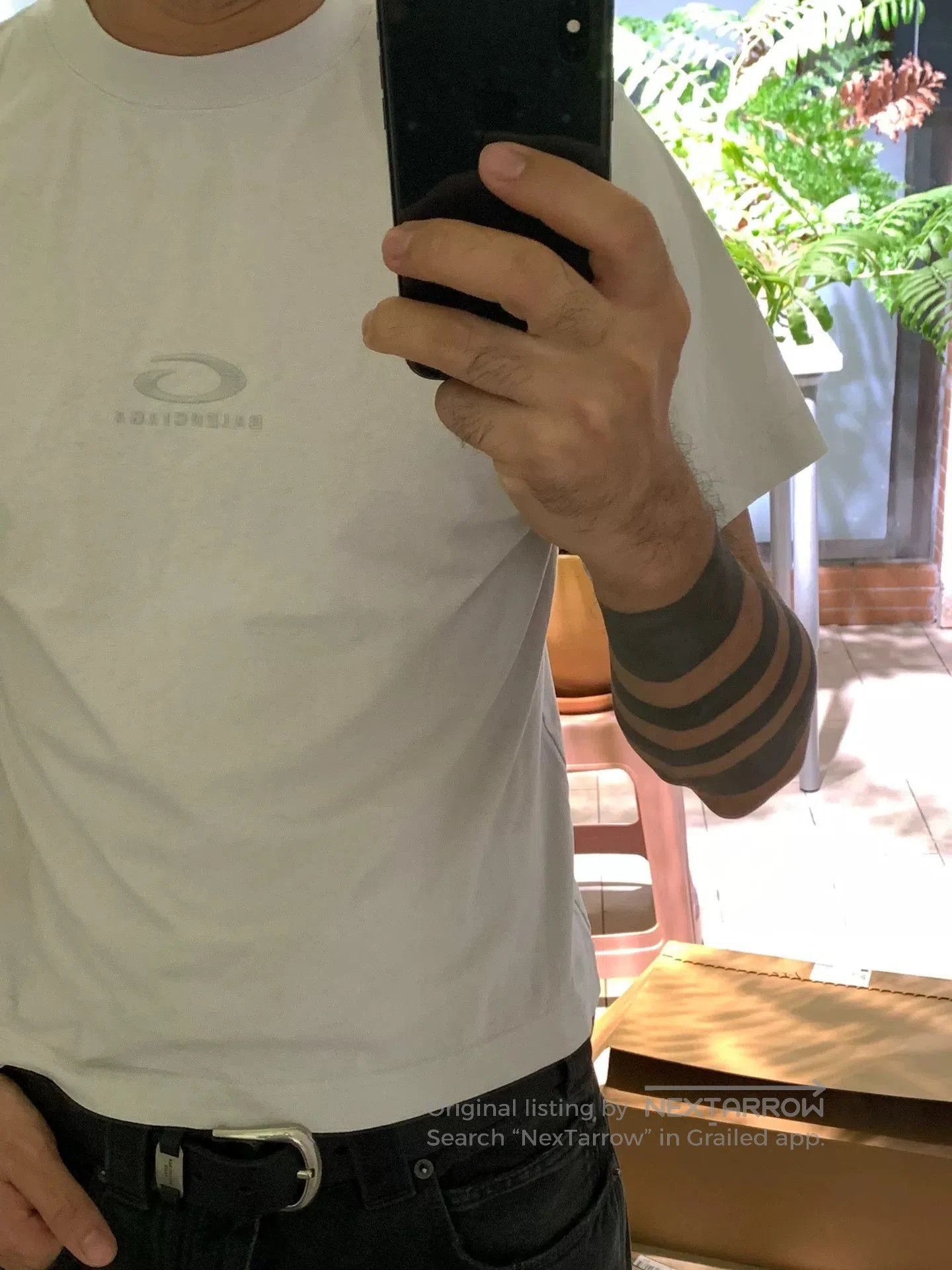 Balenciaga Balenciaga 25 Embroidered Logo Washed White Tee. Size XS / US 0-2 / IT 36-38 - 7 Thumbnail