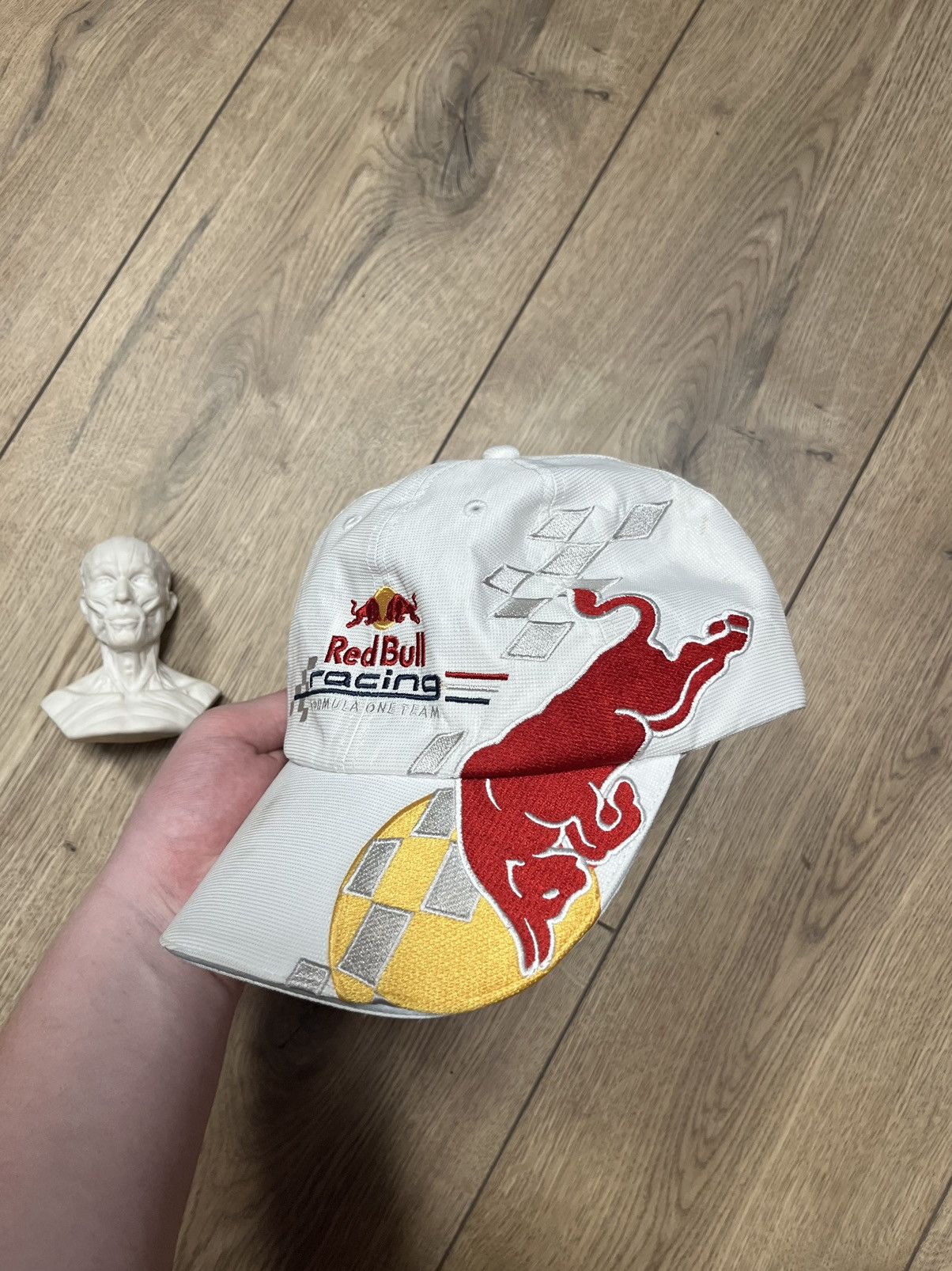 Retro Vintage Style American Embroidery Quality USA Mde Red Bull Racing Hat Cap Official Team Embroidery Cap Regular – Red Bull Ampol Racing  main image 4