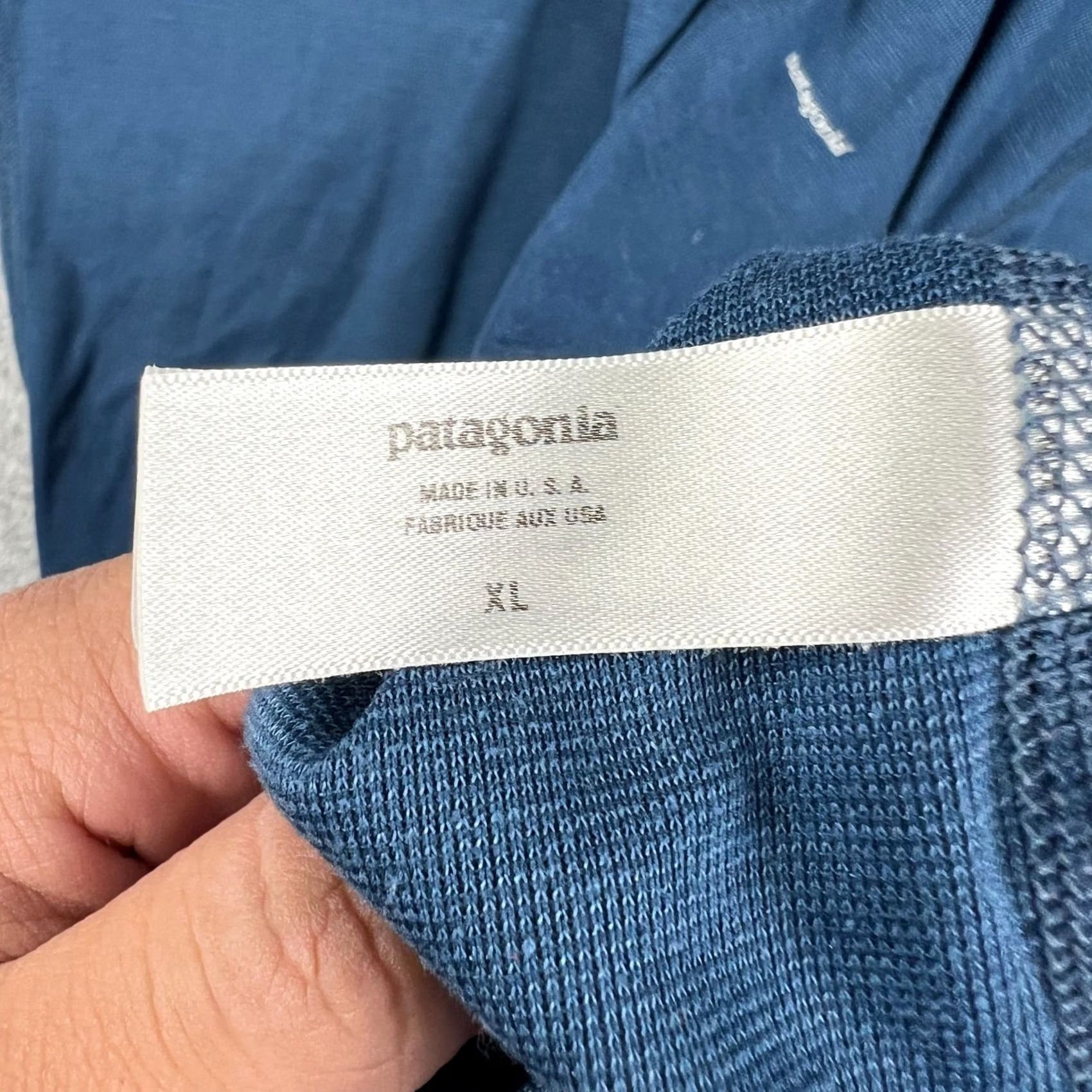 Patagonia Patagonia Capilene Cool Shirt Baselayer XL Men Blue Hiking Trail Active - Lightweight Basic Size US XL / EU 56 / 4 - 4 Thumbnail