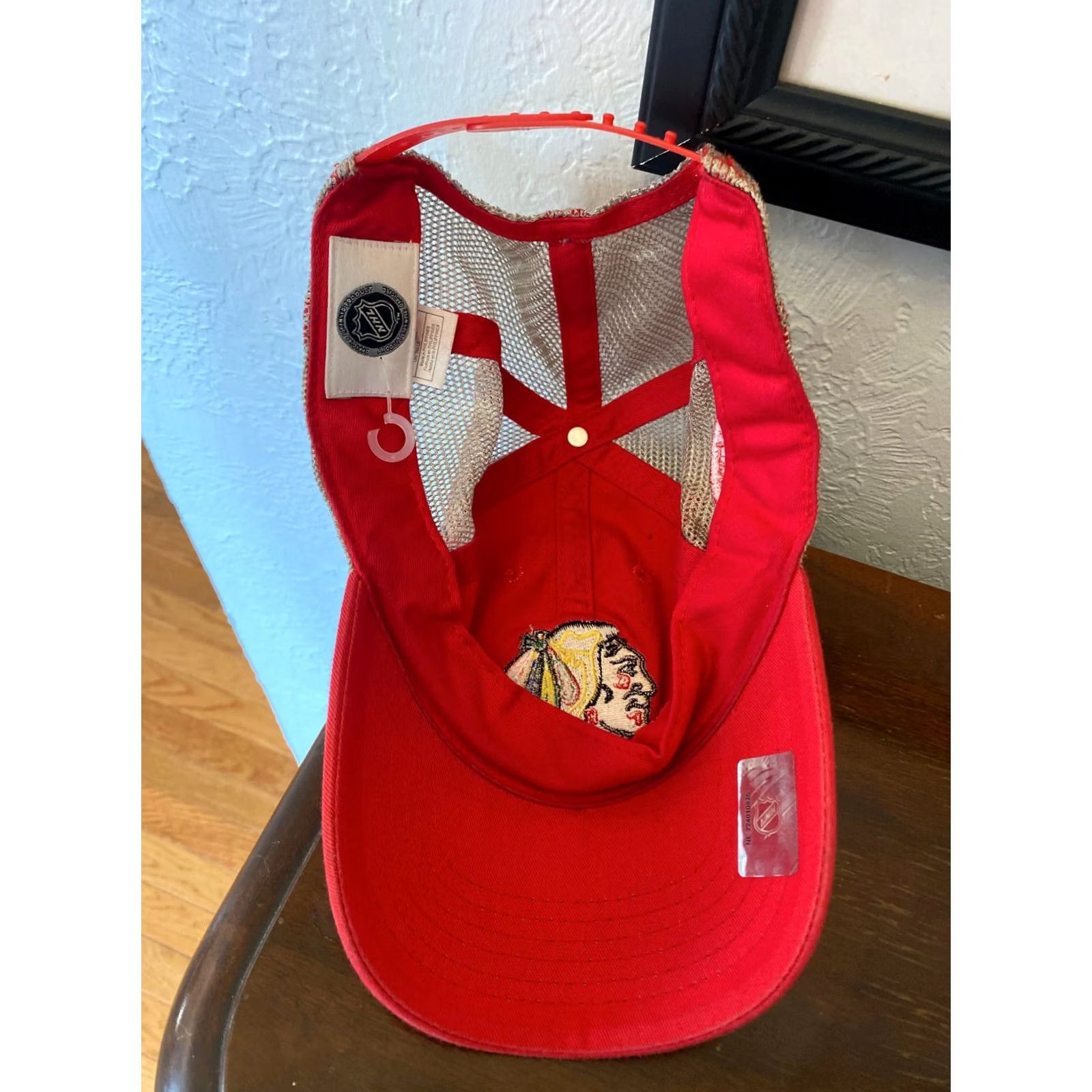 Reebok Chicago Blackhawks Trucker Strapback Hat Mens White NWT TOEWS Baseball Cap Reebok Java Size ONE SIZE - 5 Thumbnail