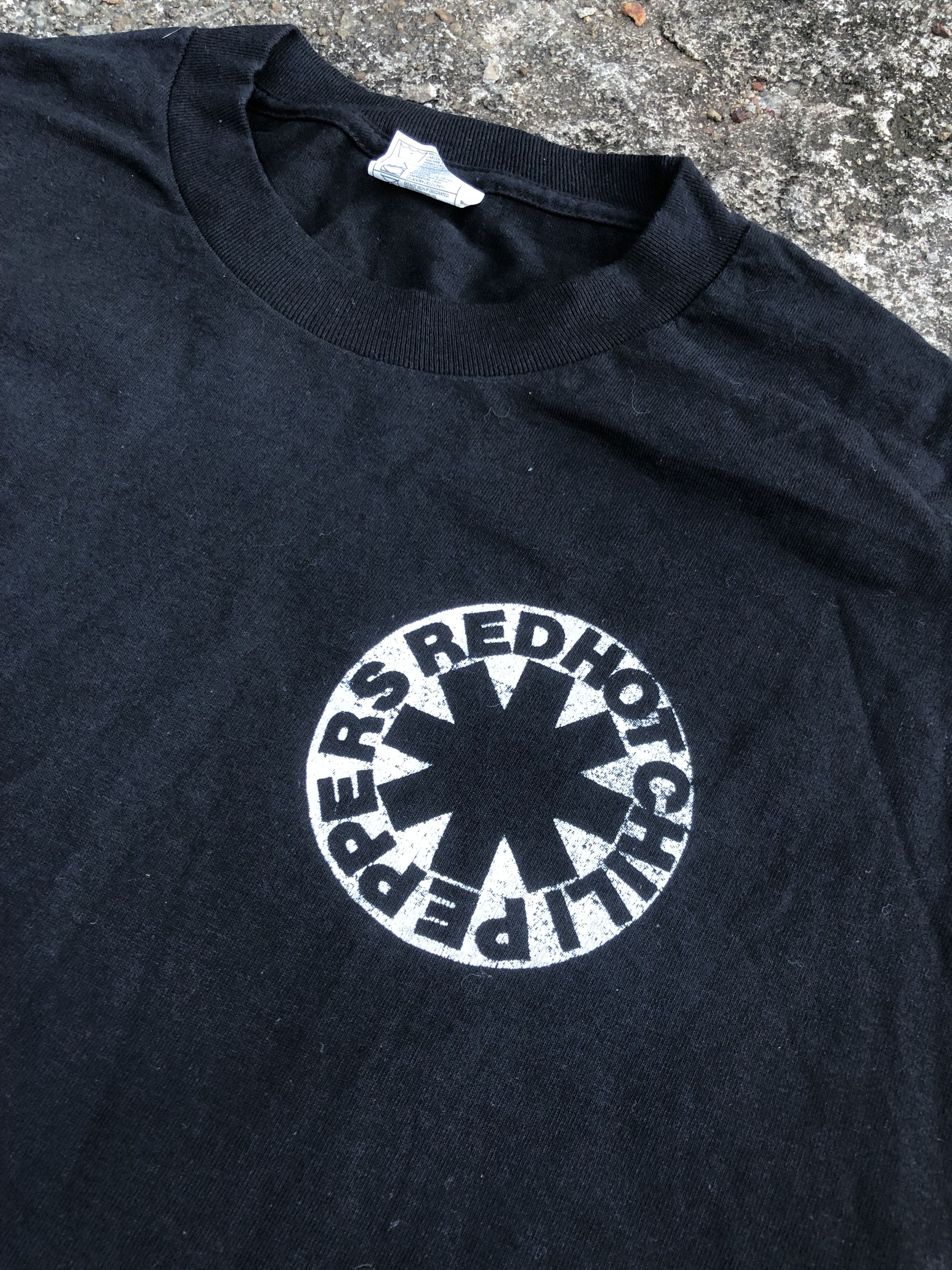 Band Tees 🔥Vtg Early 2000 RHCP RED HOT CHILI PEPPERS Band T-Shirt Size US XL / EU 56 / 4 - 6 Thumbnail