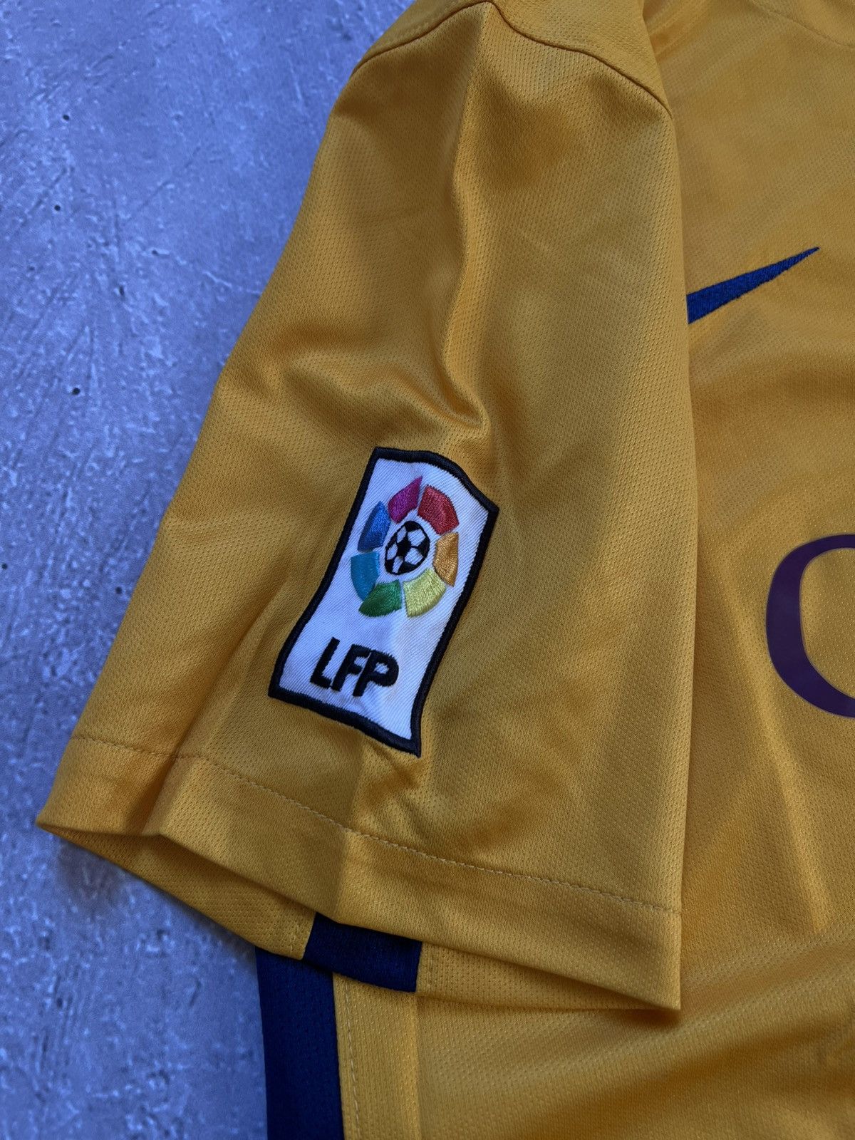 Nike BARCELONA 2015/2016 SHIRT NIKE SOCCER JERSEY SIZE M Size US M / EU 48-50 / 2 - 6 Thumbnail