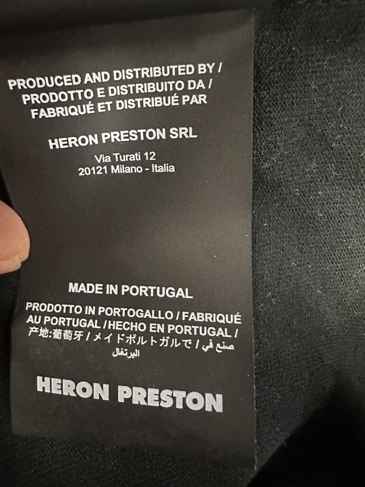 Heron Preston Heron Preston size xxl flame logo t shirt pre owned Size US XXL / EU 58 / 5 - 8 Thumbnail