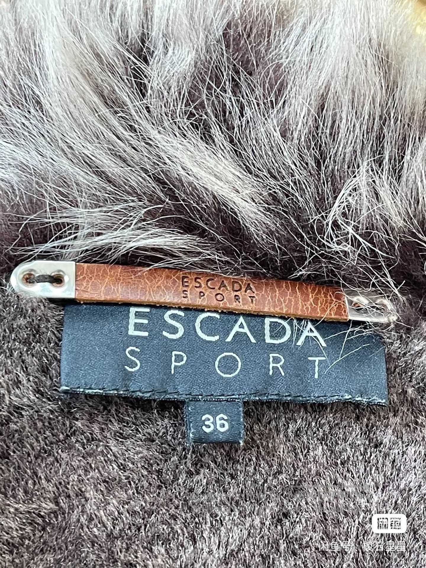 Escada ESCADA Women's Fur Coat. Size M / US 6-8 / IT 42-44 - 3 Thumbnail