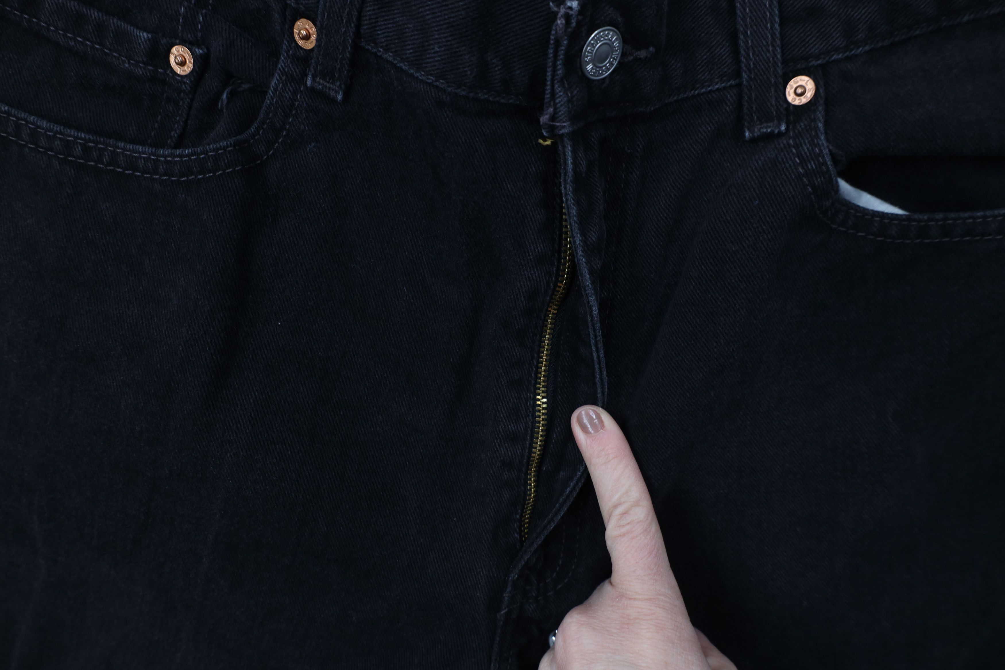 Levi's Vintage Y2K Levis 550 Relaxed Fit Denim Jeans Black Cotton Size US 38 / EU 54 - 6 Thumbnail