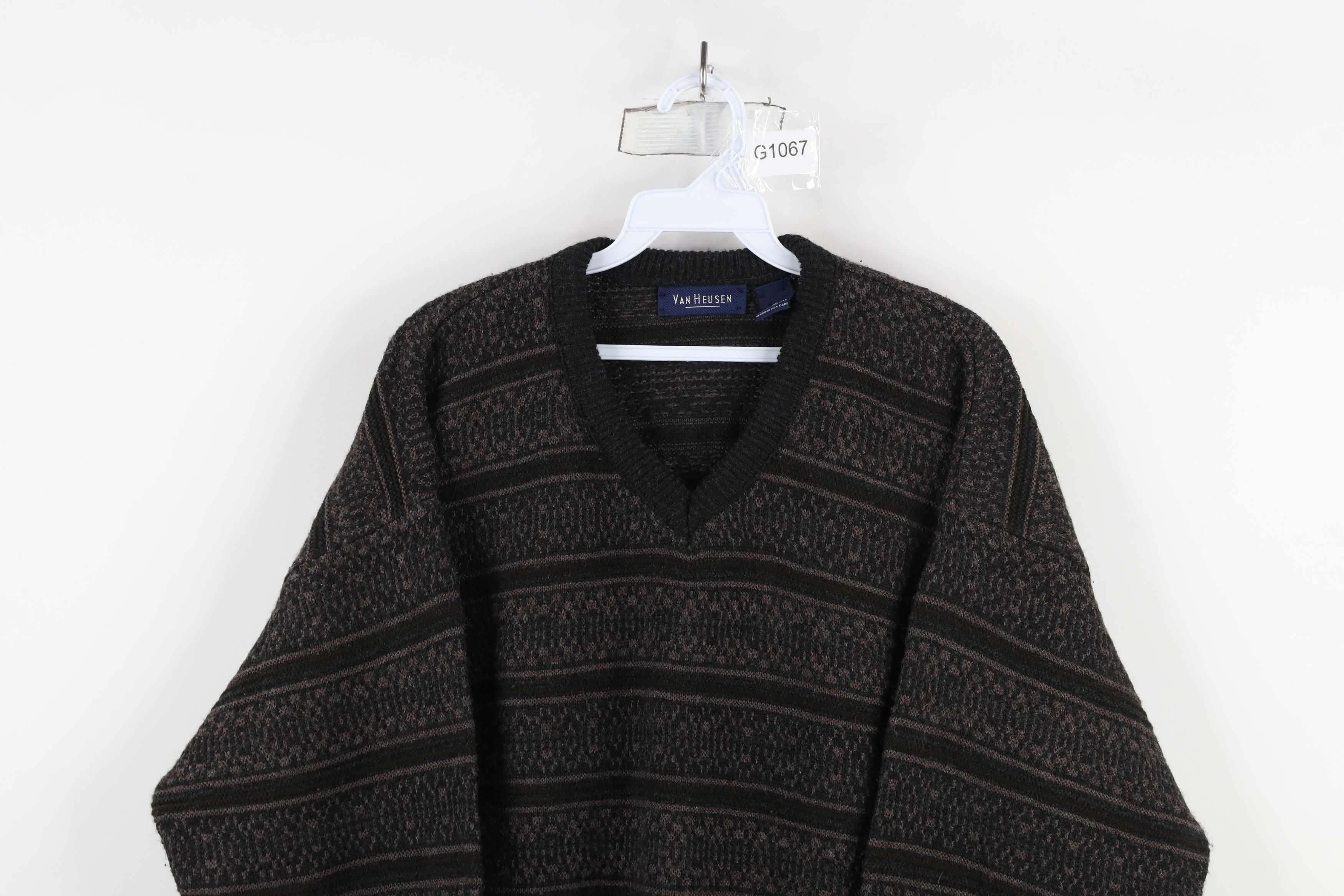 Vintage Vintage 90s Streetwear Striped Fair Isle Knit V-Neck Sweater Size US M / EU 48-50 / 2 - 2 Thumbnail