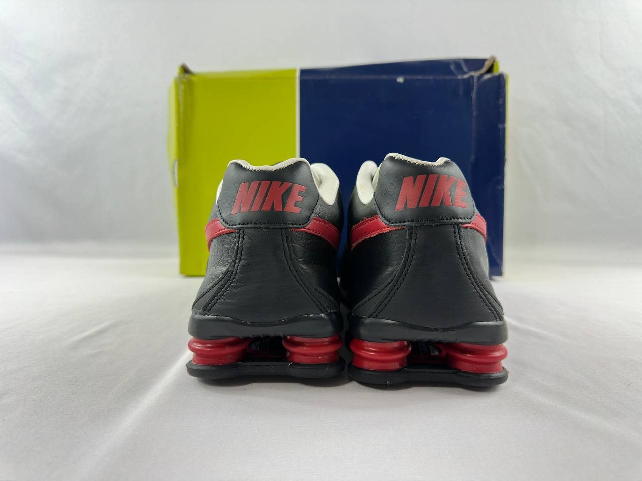 Nike Nike Shox 2004 ‘Triple Threat’ Size US 13 / EU 46 - 5 Thumbnail