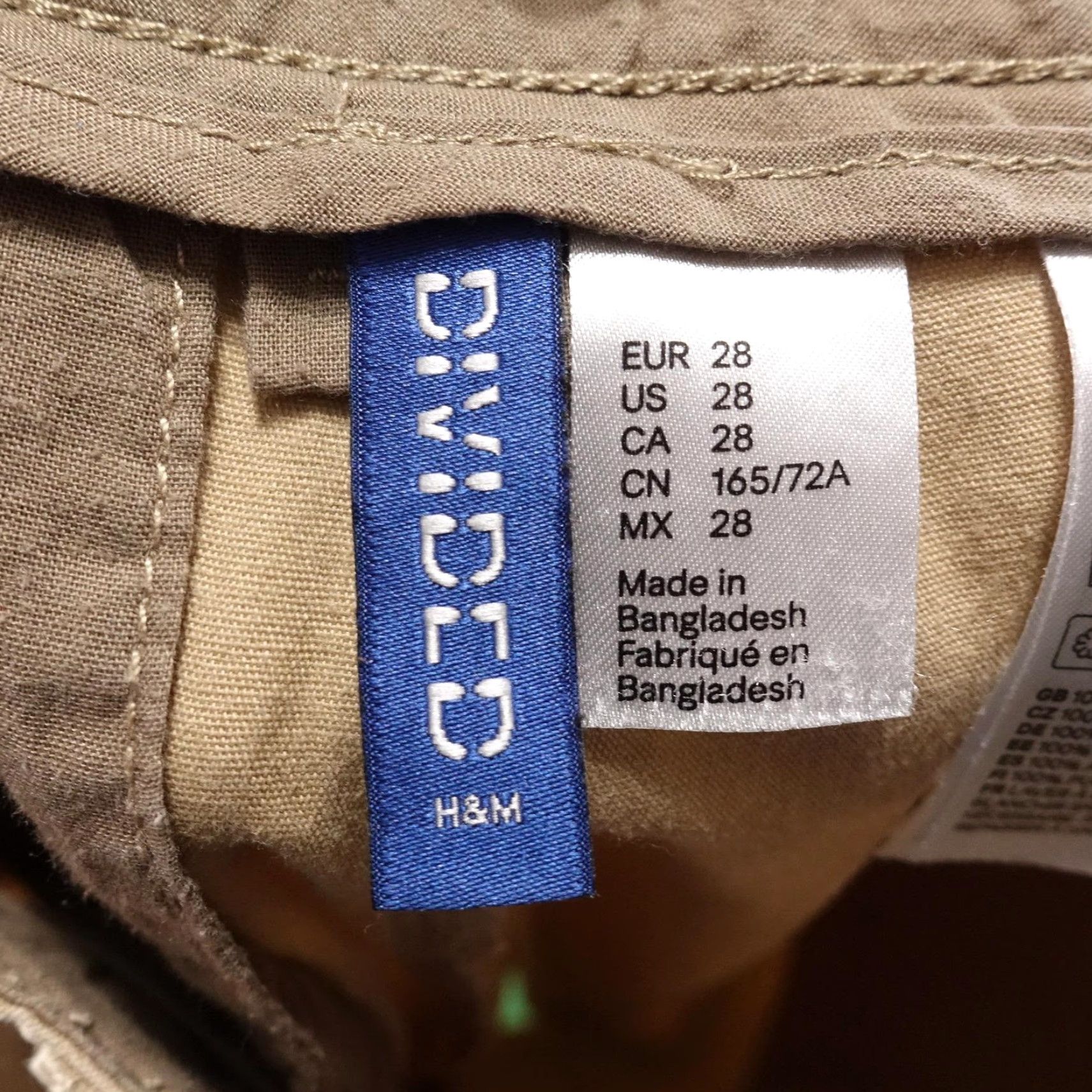 H&M VINTAGE: No? (excluded by rules) Size US 28 / EU 44 - 6 Thumbnail