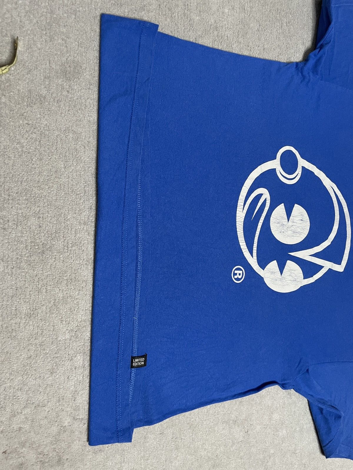 Vintage Vintage Blue T-Shirt Tee Print Kidrobot Streetwear Drip Size US L / EU 52-54 / 3 - 4 Thumbnail