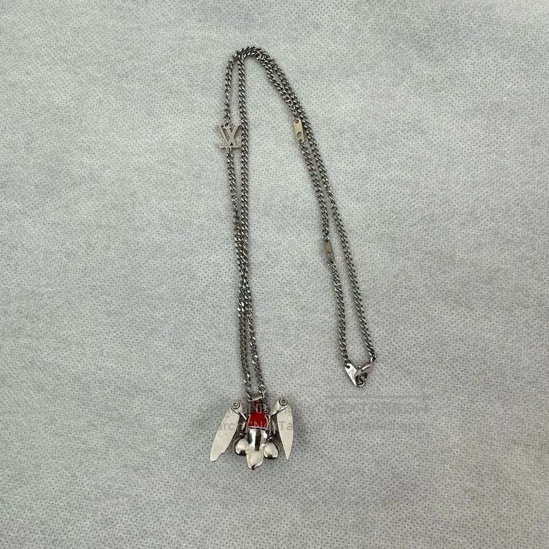 Louis Vuitton Louis Vuitton Year of the Rabbit Limited Bugs Bunny Pendan Size ONE SIZE - 3 Thumbnail