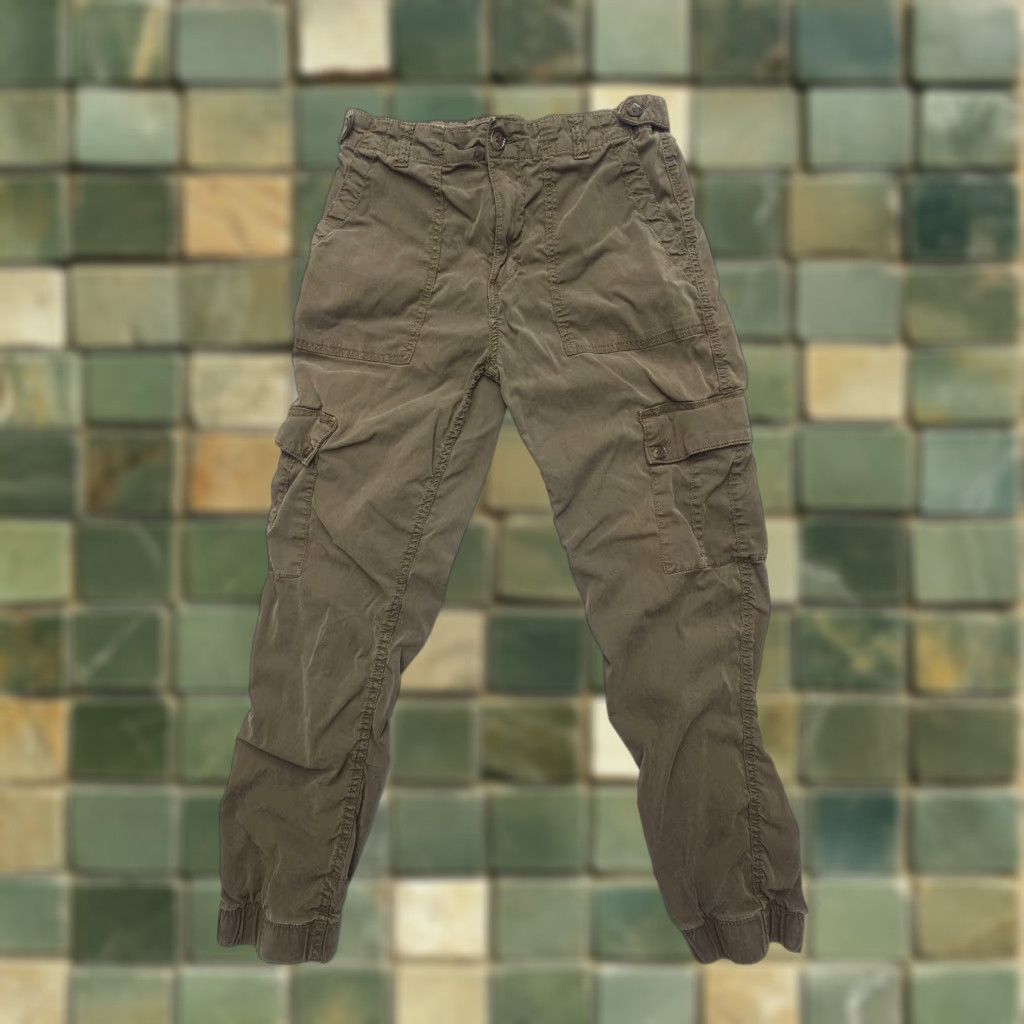 Anthropologie Anthropologie Cargo Jogger Pants Womens 26 Green Army Travel Stretch Regular Twill Front Button Baggy? Size 26" / US 2 / IT 38 - 1 Thumbnail