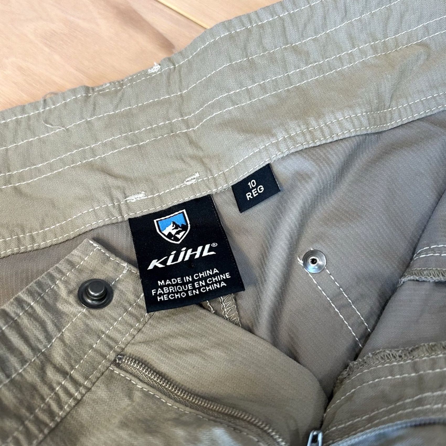 Vintage Kuhl Hiking Pants Women’s 10 Reg Tan Solid Embroidered Logo Pockets Straight Leg Chino Regular Rise Mid-20? Size 32" / US 10 / IT 46 - 4 Thumbnail