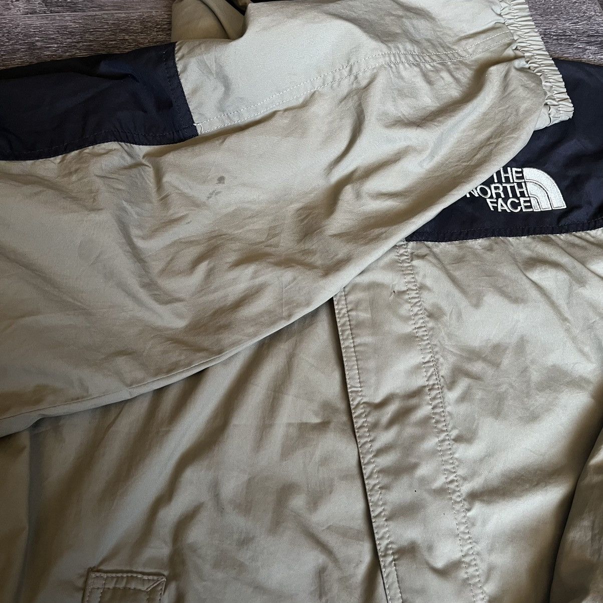 The North Face Vintage 1990s The North Face Shell Windbreaker Hooded Jacket Size US L / EU 52-54 / 3 - 4 Thumbnail