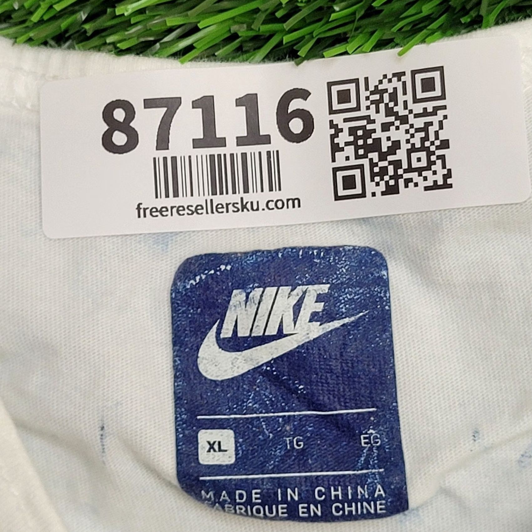 Nike NIKE Swoosh Tank-Top Teens XL White Spellout Size US XL / EU 56 / 4 - 6 Thumbnail