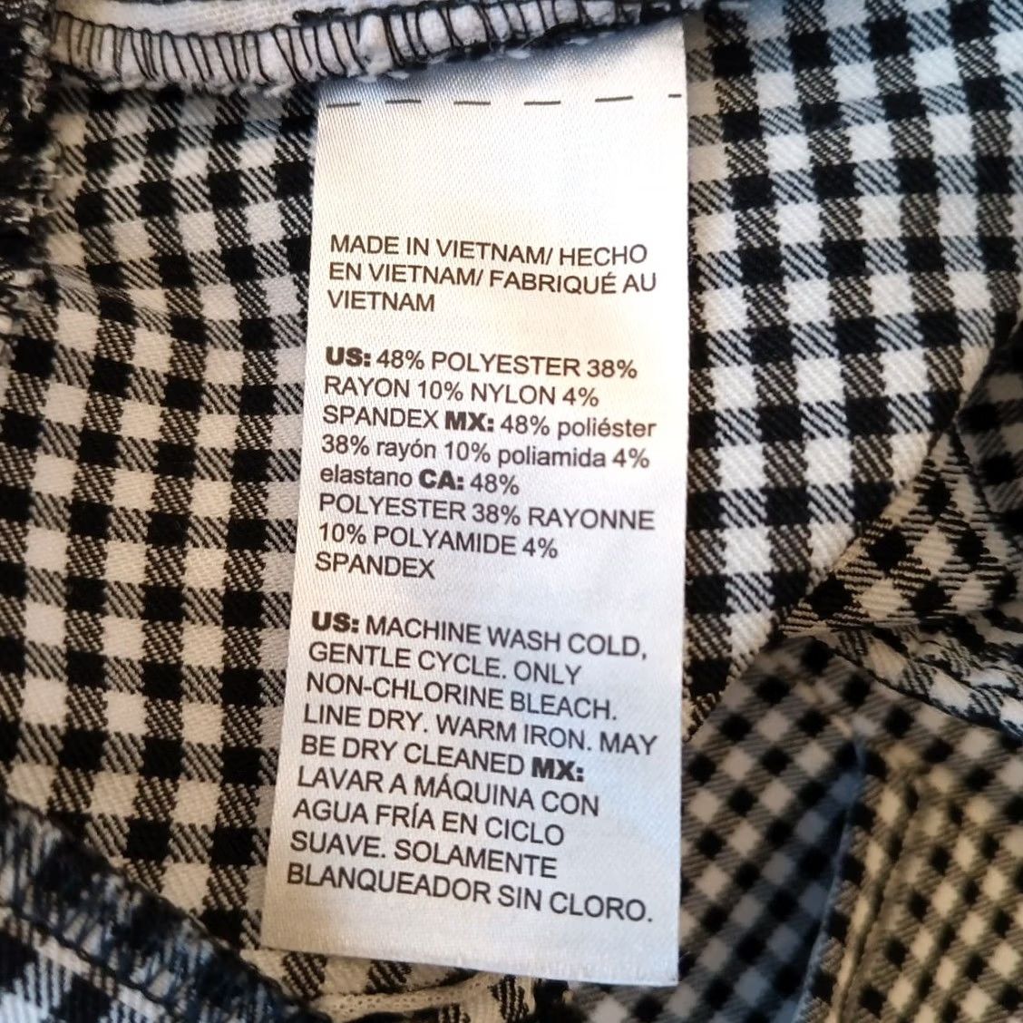 Vintage Chico'S Pants Womens 14 Black Capri Size Plaid Pull Button Accent Pockets Size 36" / US 14 / IT 50 - 8 Thumbnail