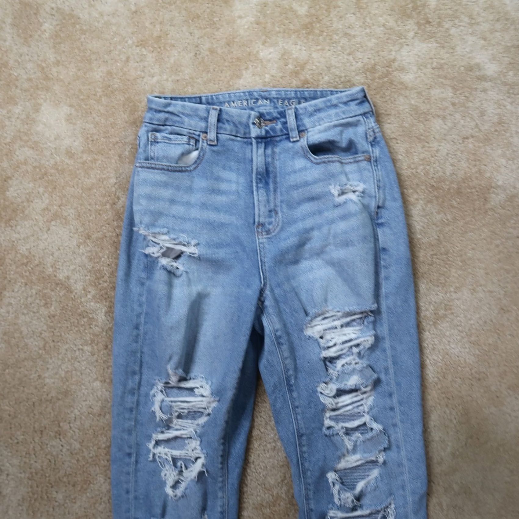 American Eagle Outfitters American Eagle Outfitters Mom Jeans Shirt? Size 26" / US 2 / IT 38 - 3 Thumbnail