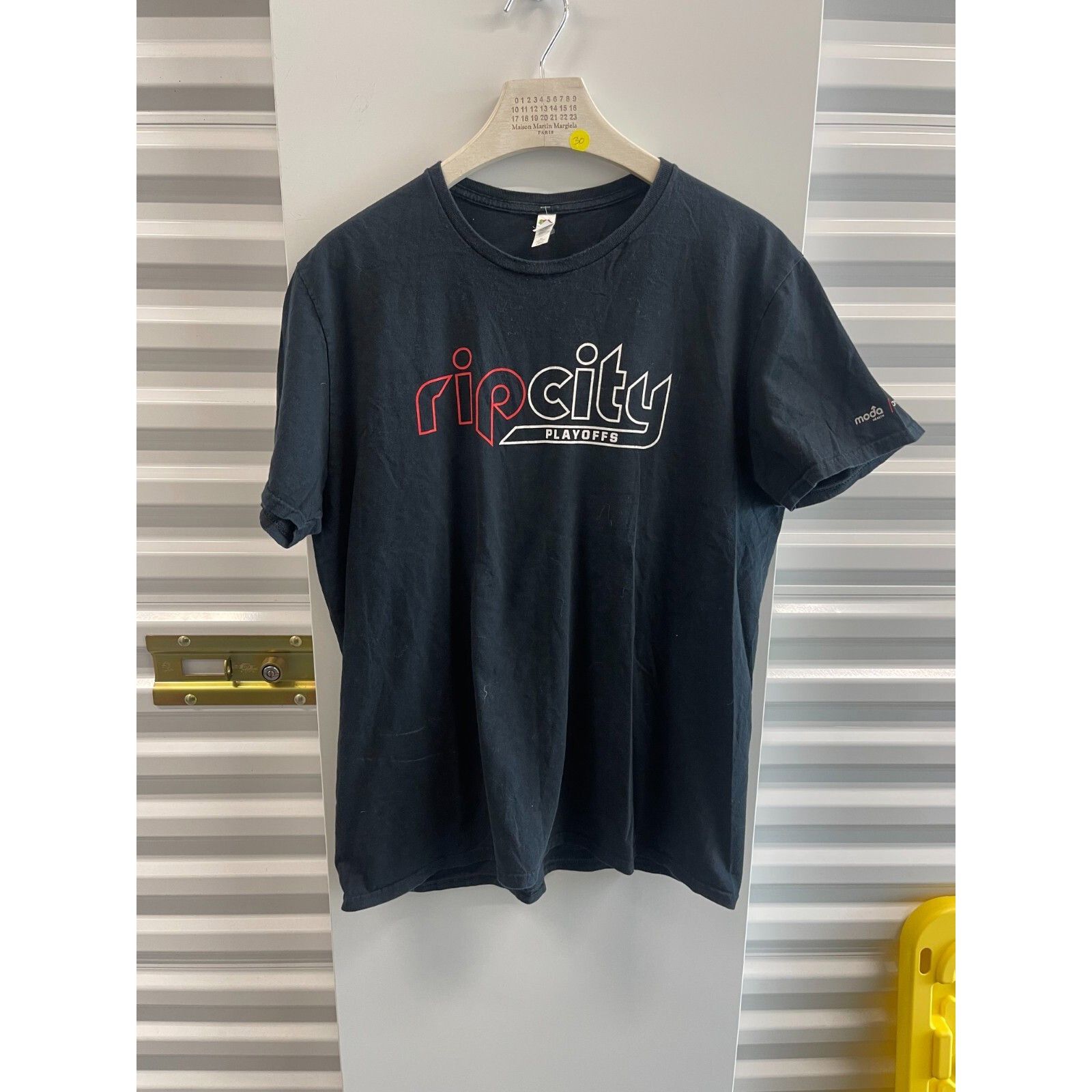 Fruit Of The Loom VTG PORTLAND TRAILBLAZERS RIP CITY PLAYOFFS PROMO COLLECTORS Size US XL / EU 56 / 4 - 1 Thumbnail